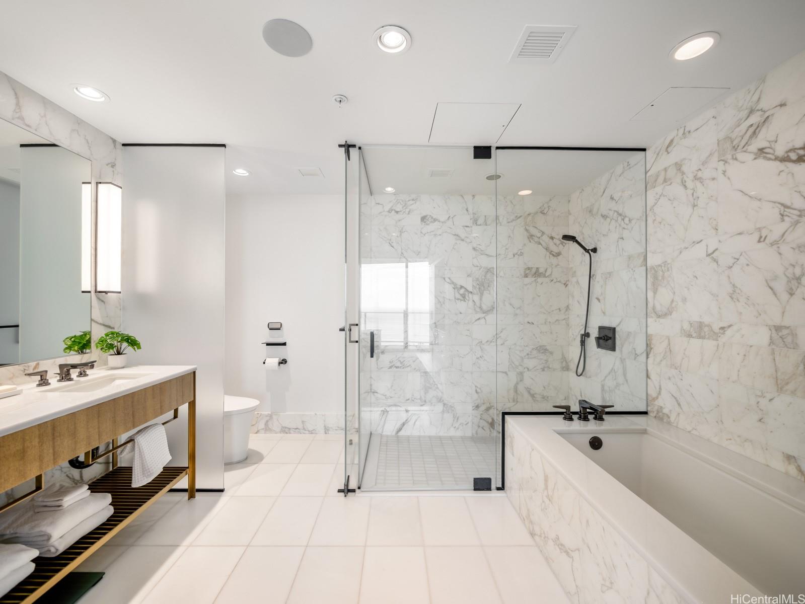 The Ritz-Carlton Residences condo # 3307, Honolulu, Hawaii - photo 12 of 25