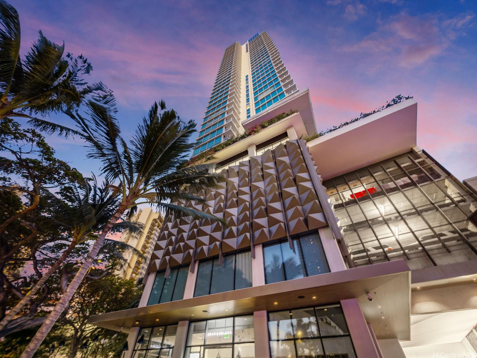 The Ritz-Carlton Residences condo # 3307, Honolulu, Hawaii - photo 24 of 25