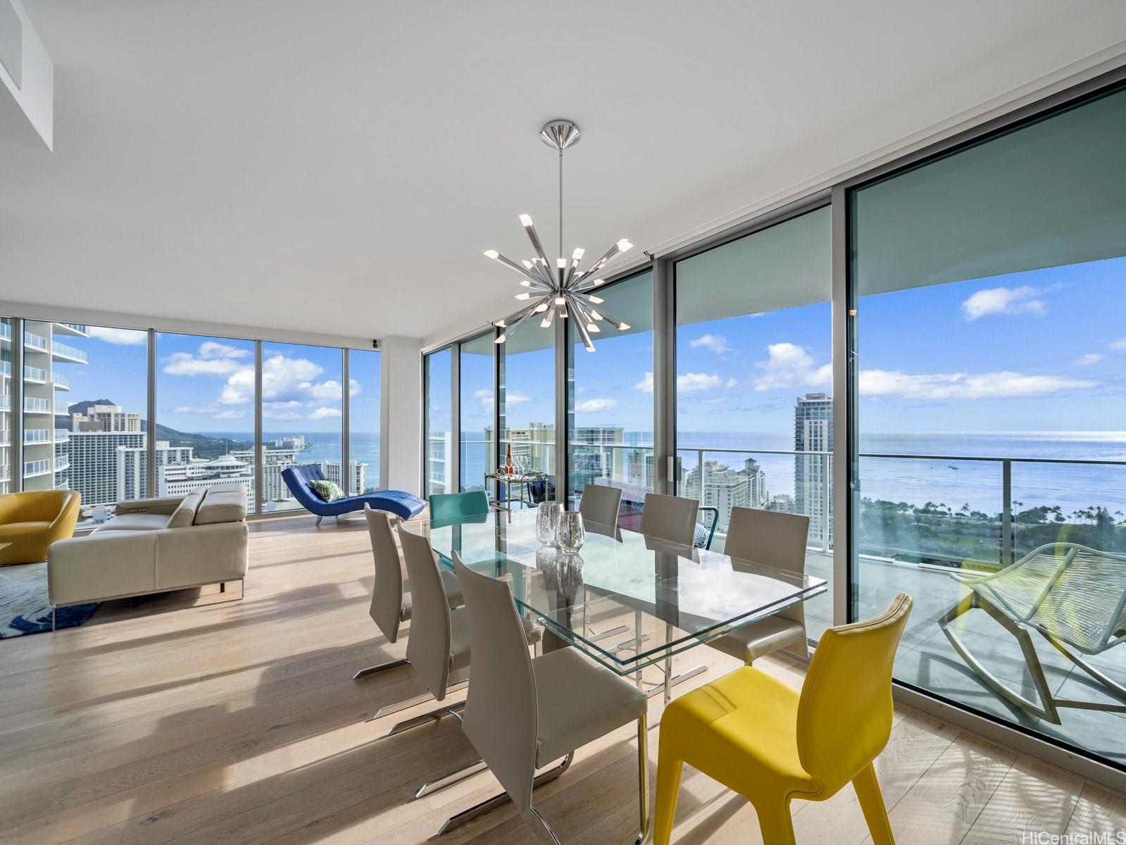 The Ritz-Carlton Residences condo # 3307, Honolulu, Hawaii - photo 5 of 25