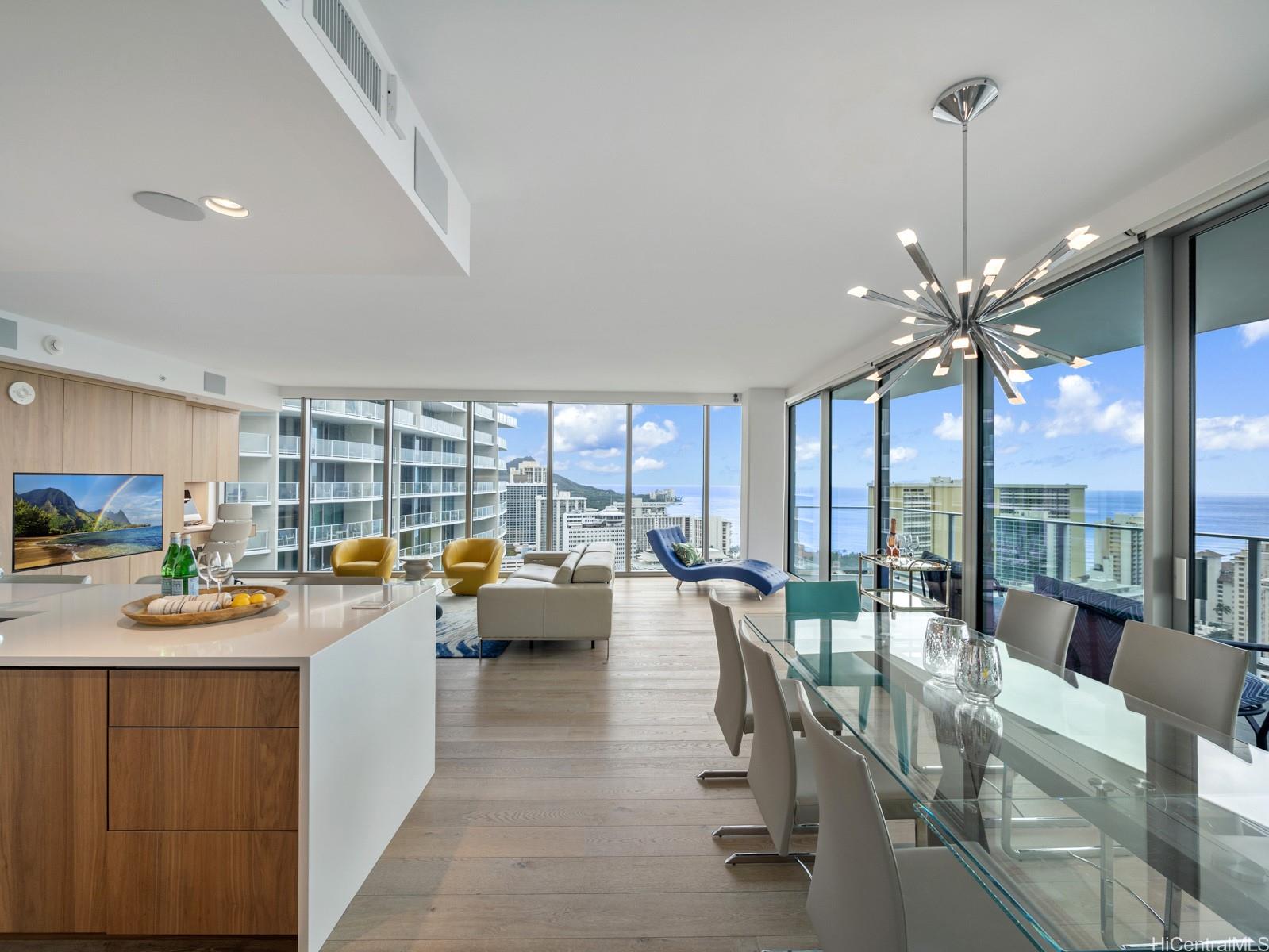 The Ritz-Carlton Residences condo # 3307, Honolulu, Hawaii - photo 6 of 25