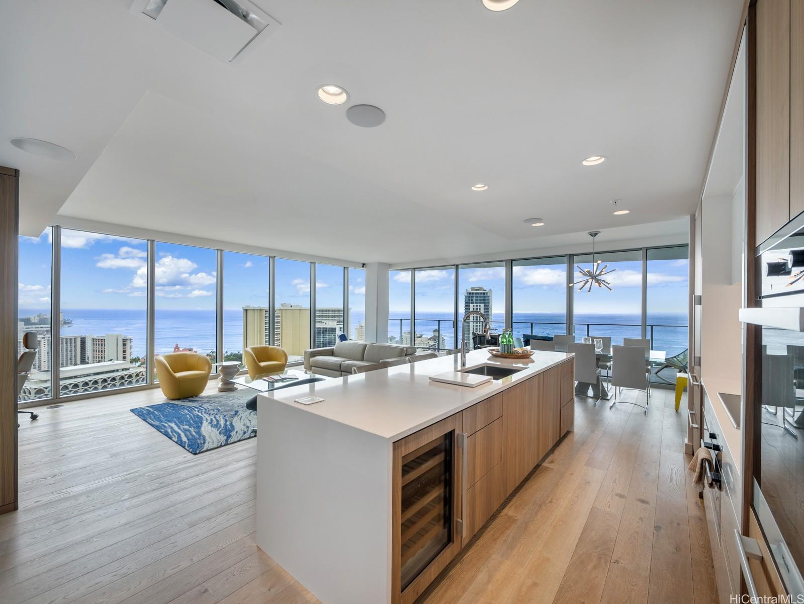 The Ritz-Carlton Residences condo # 3307, Honolulu, Hawaii - photo 7 of 25