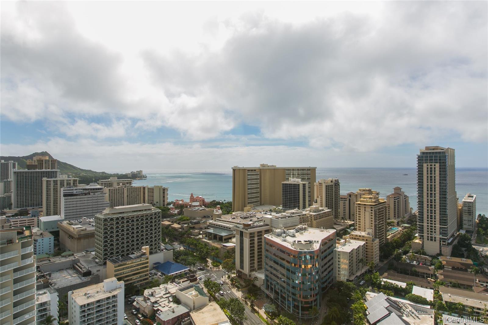 The Ritz-Carlton Residences condo # 3405, Honolulu, Hawaii - photo 2 of 16