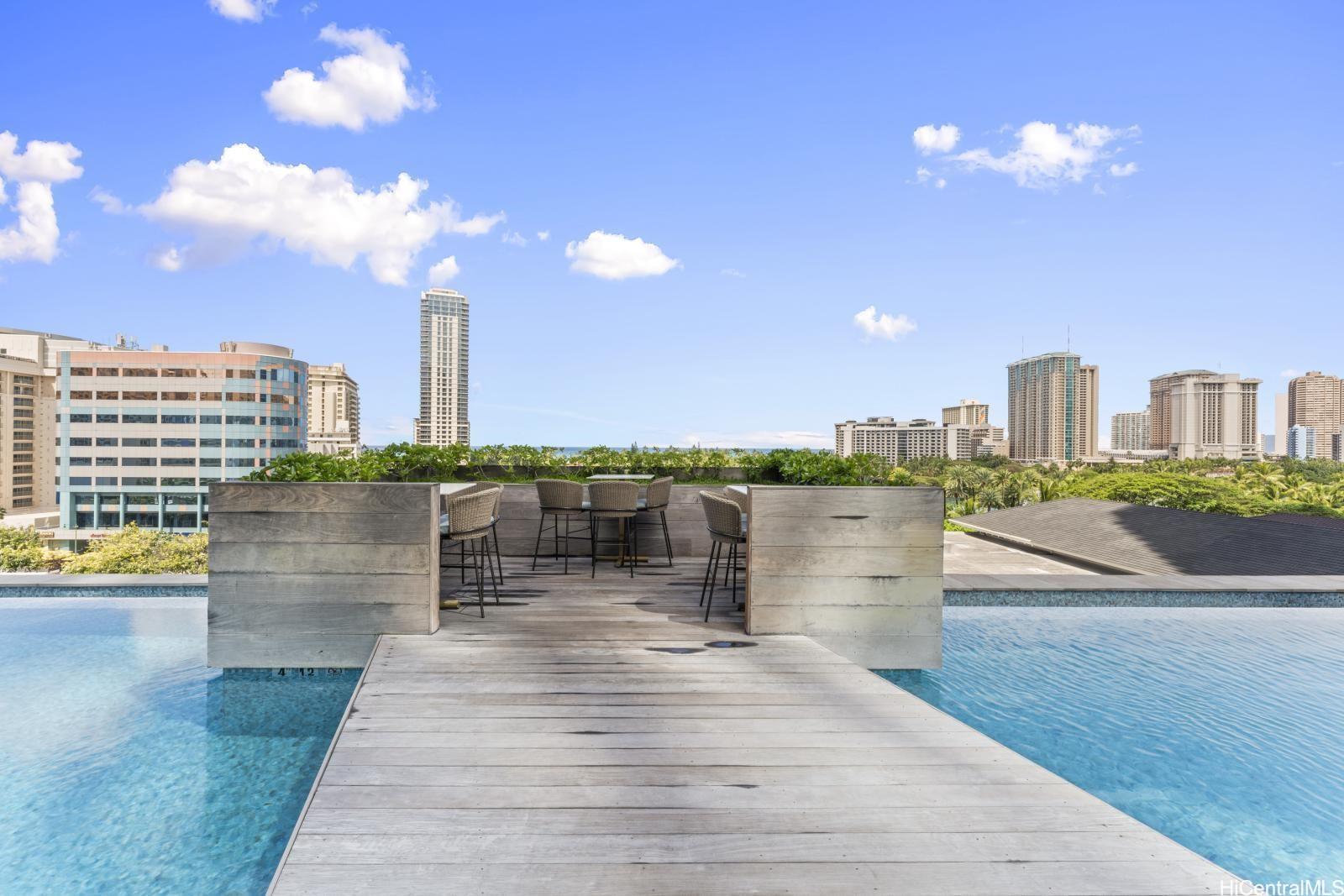 The Ritz-Carlton Residences condo # 3405, Honolulu, Hawaii - photo 6 of 7