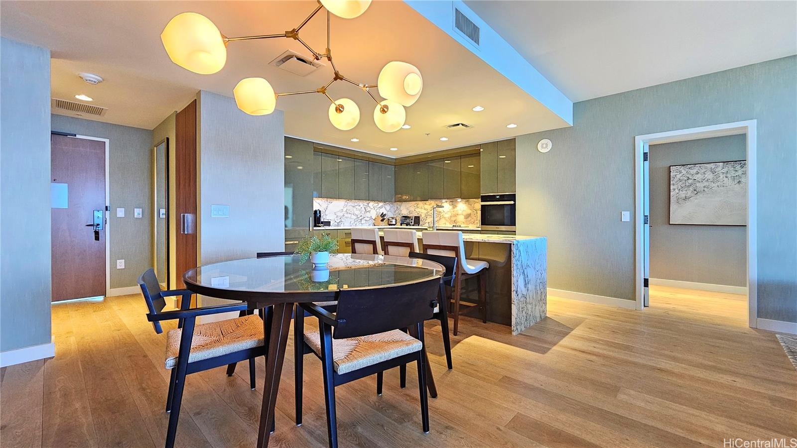 The Ritz-Carlton Residences condo # 3502, Honolulu, Hawaii - photo 6 of 25