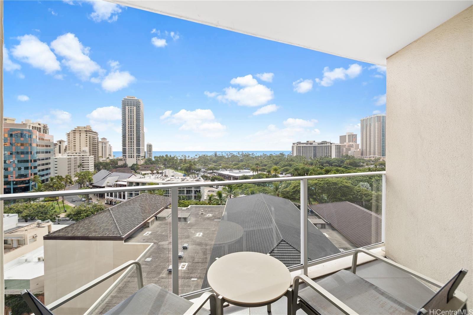 The Ritz-Carlton Residences condo # E1013, Honolulu, Hawaii - photo 19 of 19