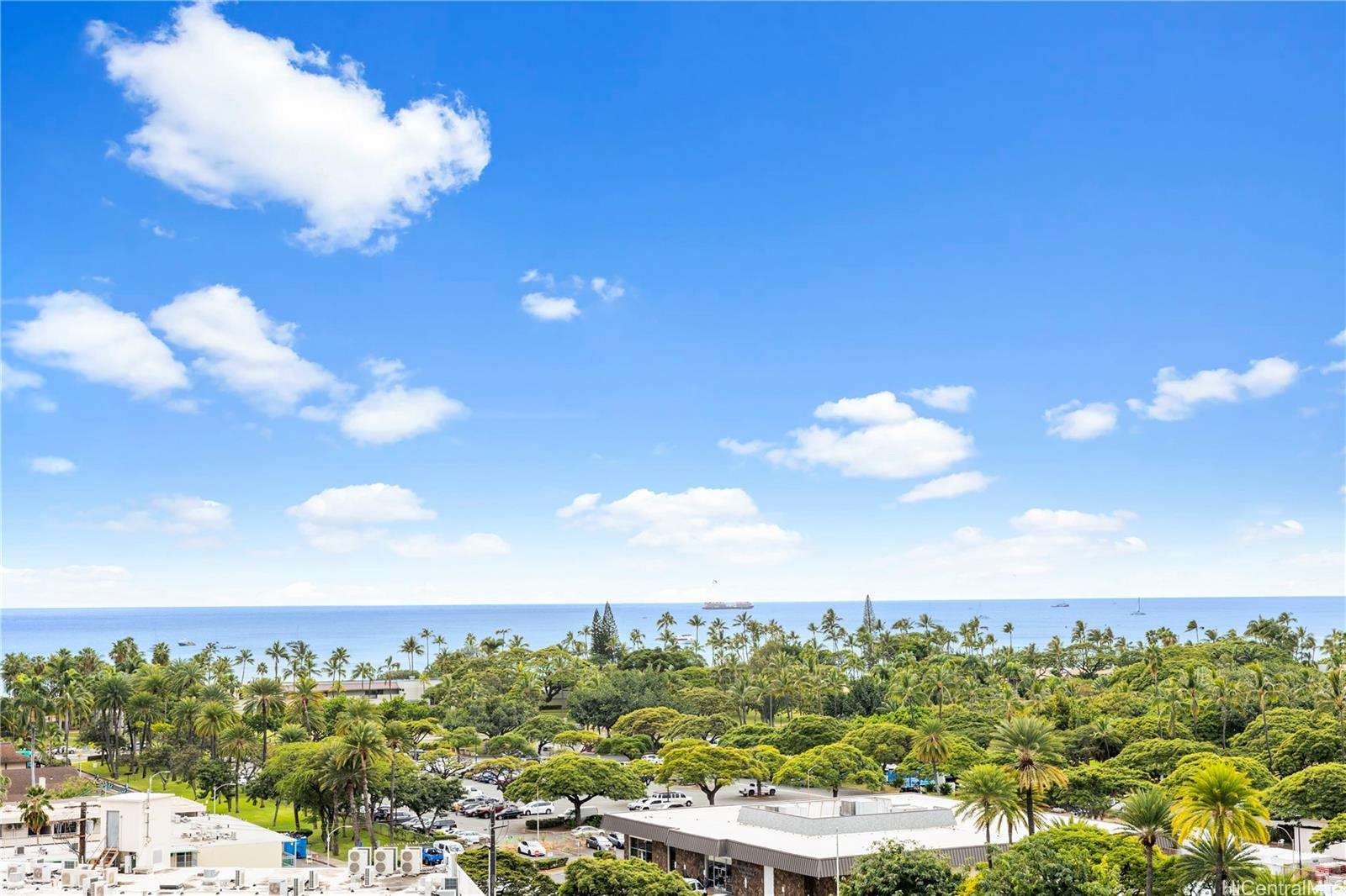 The Ritz-Carlton Residences condo # E1013, Honolulu, Hawaii - photo 9 of 19