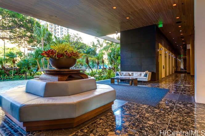 The Ritz-Carlton Residences condo # E1111, Honolulu, Hawaii - photo 21 of 24