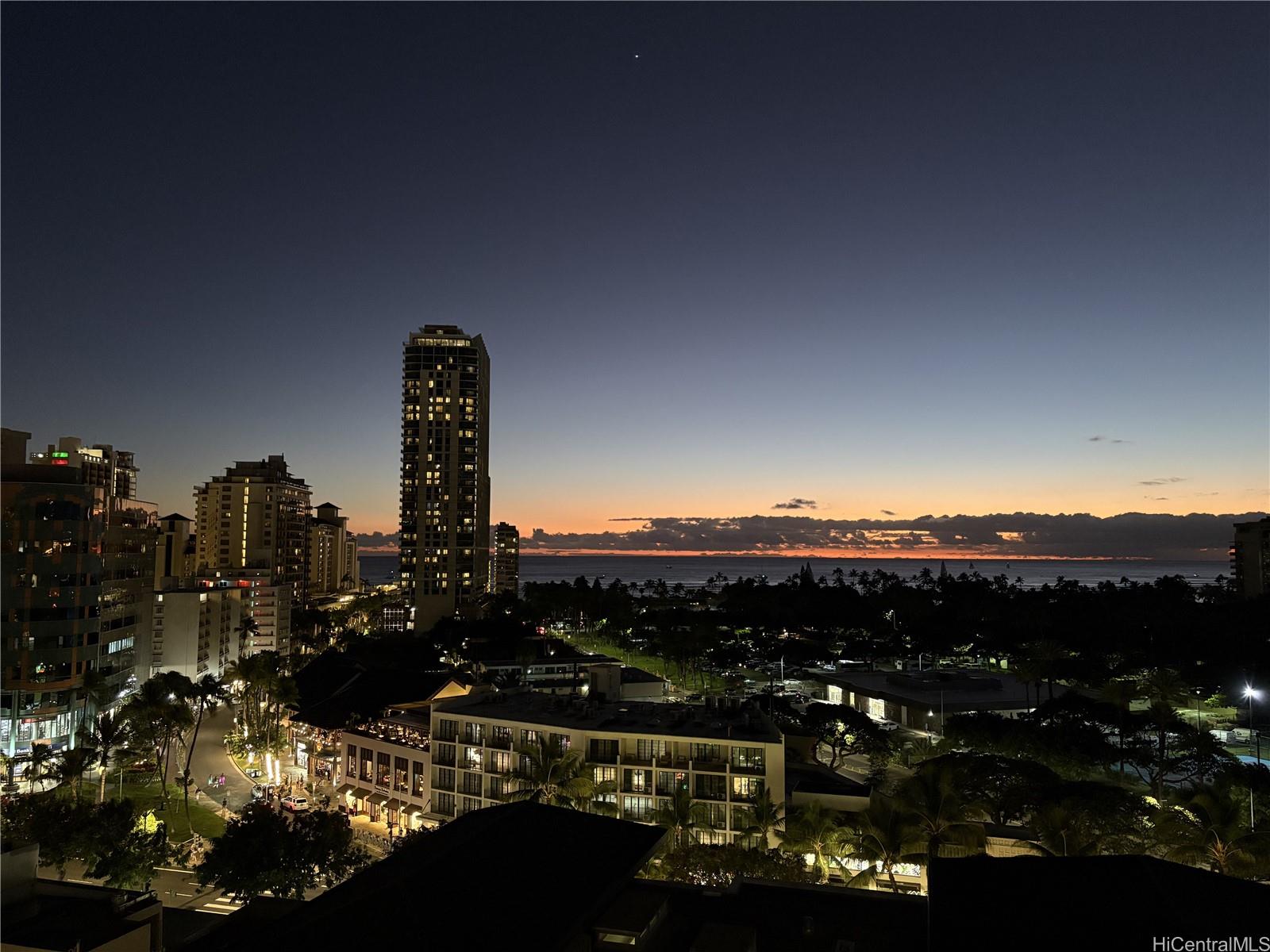 The Ritz-Carlton Residences condo # E1114, Honolulu, Hawaii - photo 9 of 18