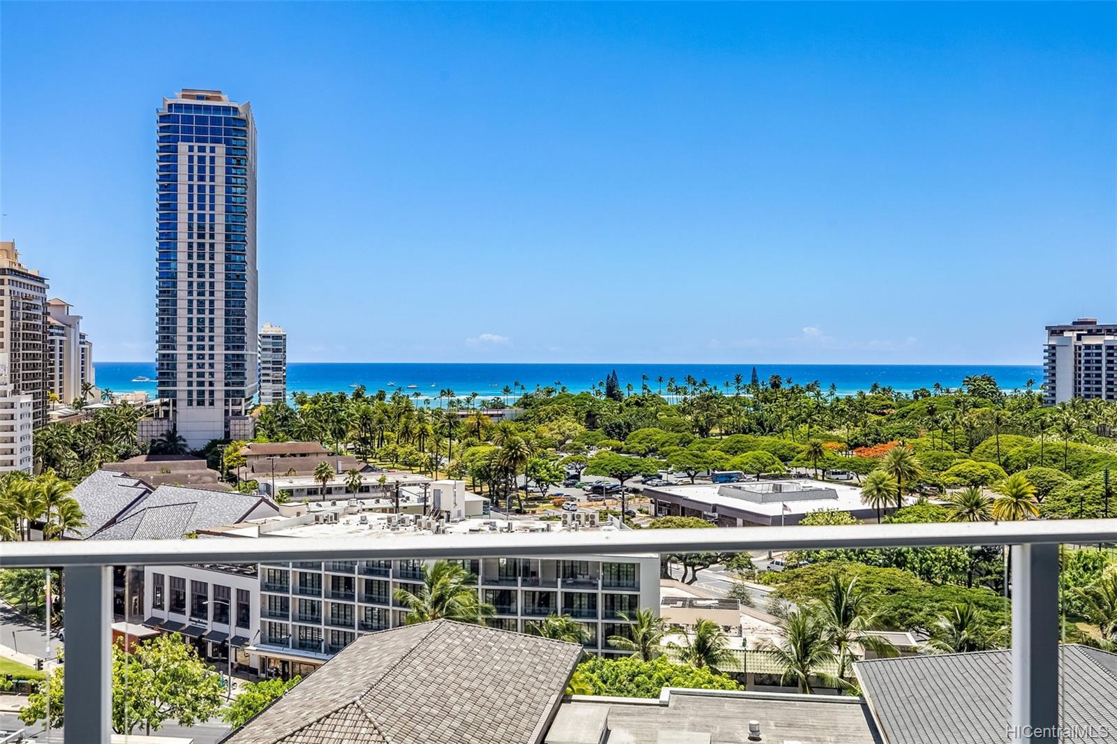 The Ritz-Carlton Residences condo # E1115, Honolulu, Hawaii - photo 19 of 25