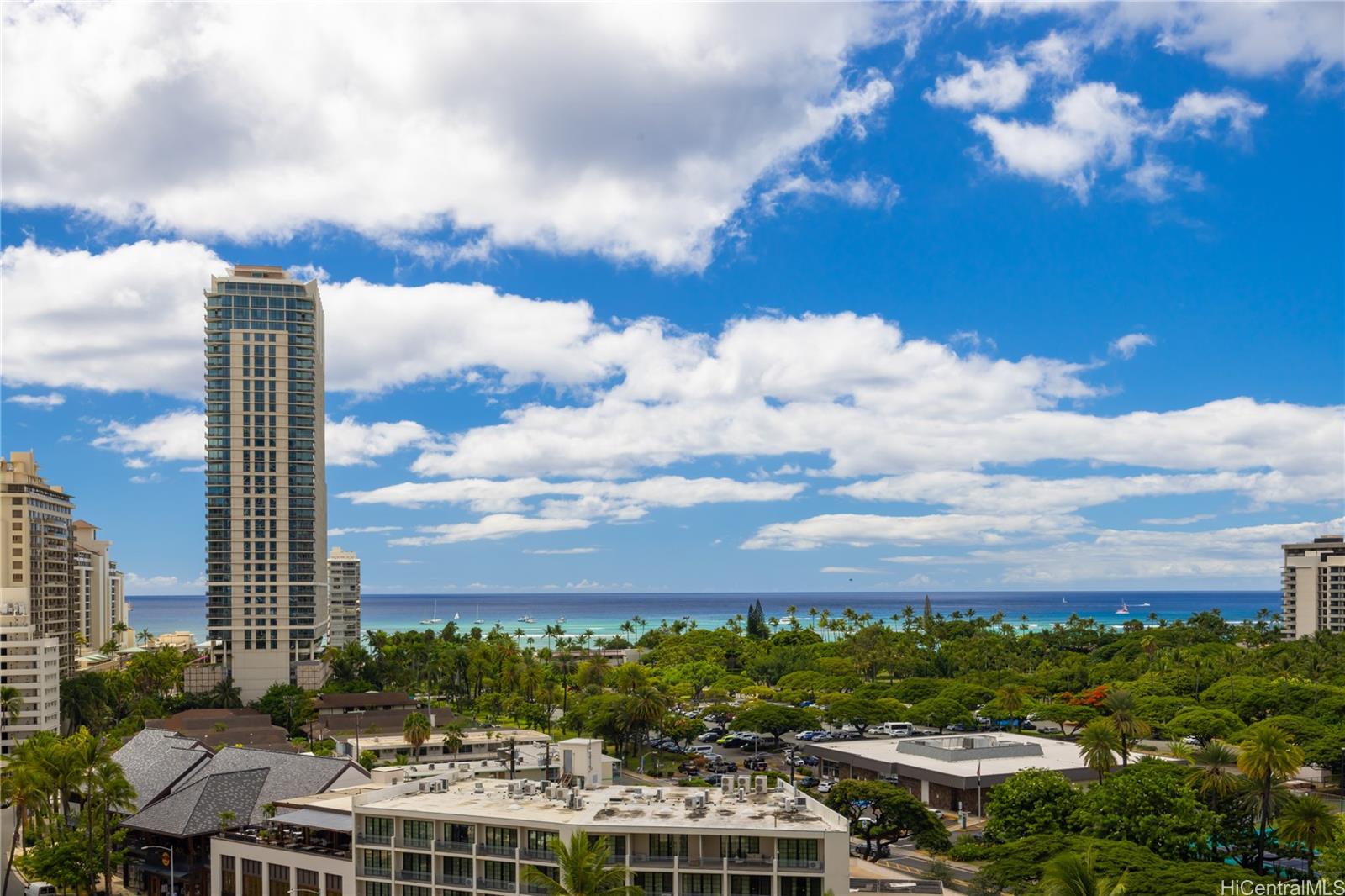 The Ritz-Carlton Residences condo # E1116, Honolulu, Hawaii - photo 3 of 22