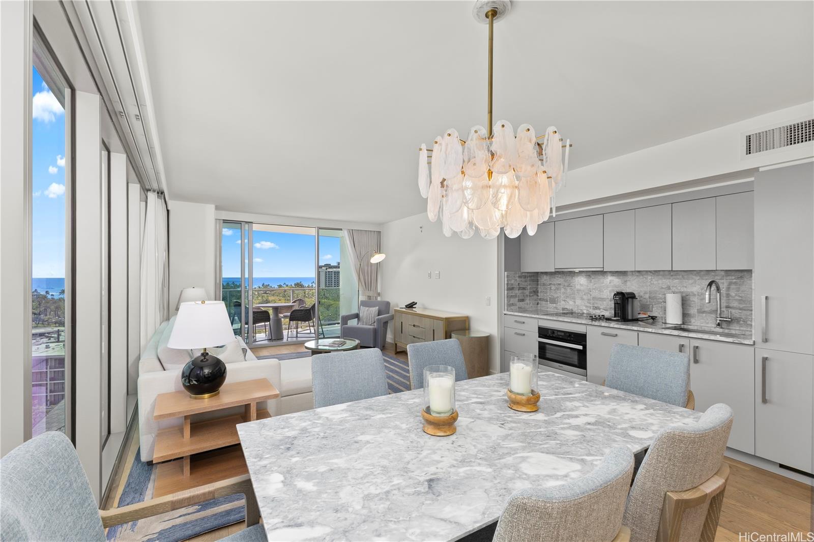 The Ritz-Carlton Residences condo # E1116, Honolulu, Hawaii - photo 2 of 17