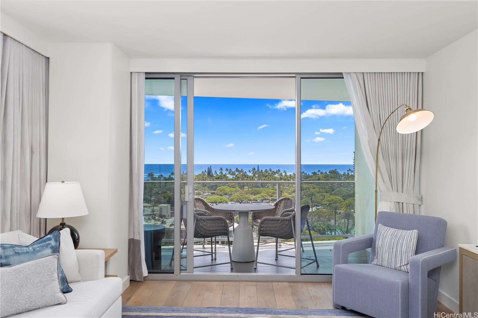 The Ritz-Carlton Residences condo # E1116, Honolulu, Hawaii - photo 3 of 17