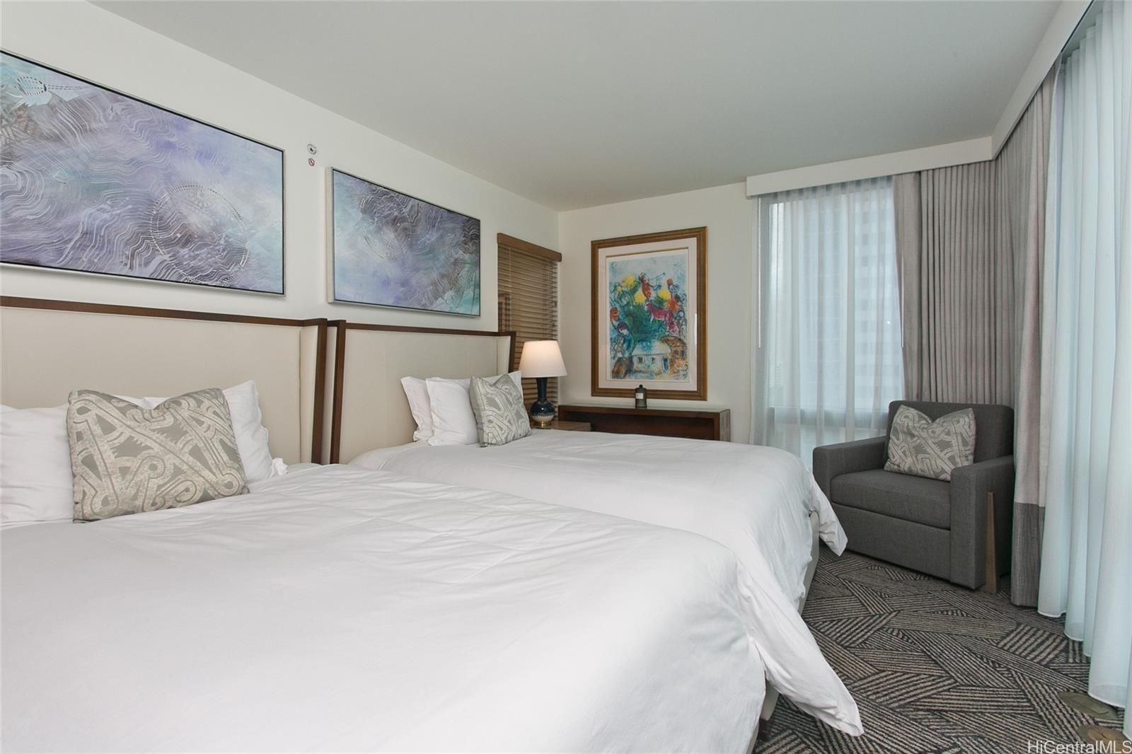 The Ritz-Carlton Residences condo # E1116, Honolulu, Hawaii - photo 5 of 17