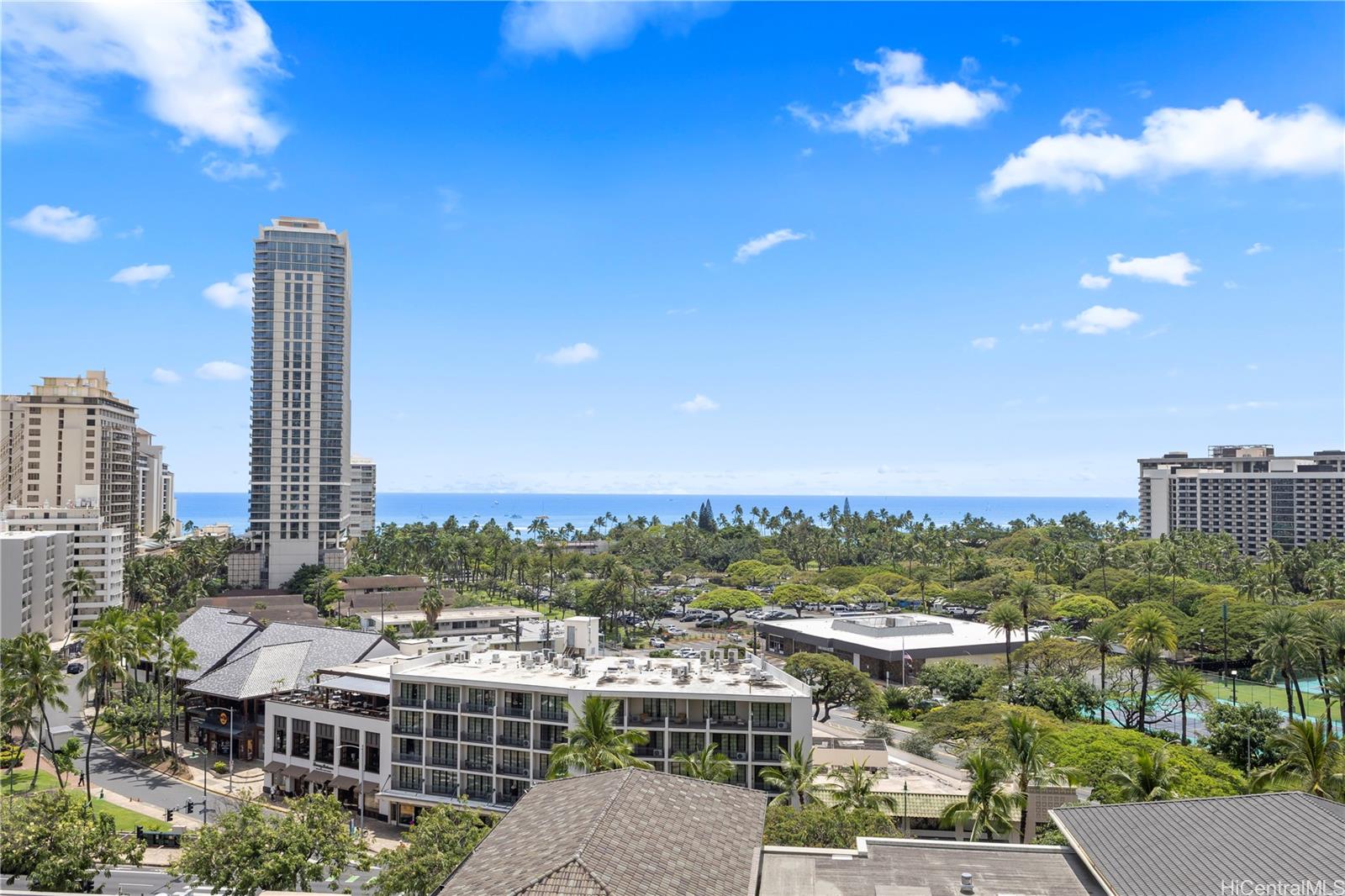 The Ritz-Carlton Residences condo # E1116, Honolulu, Hawaii - photo 8 of 17