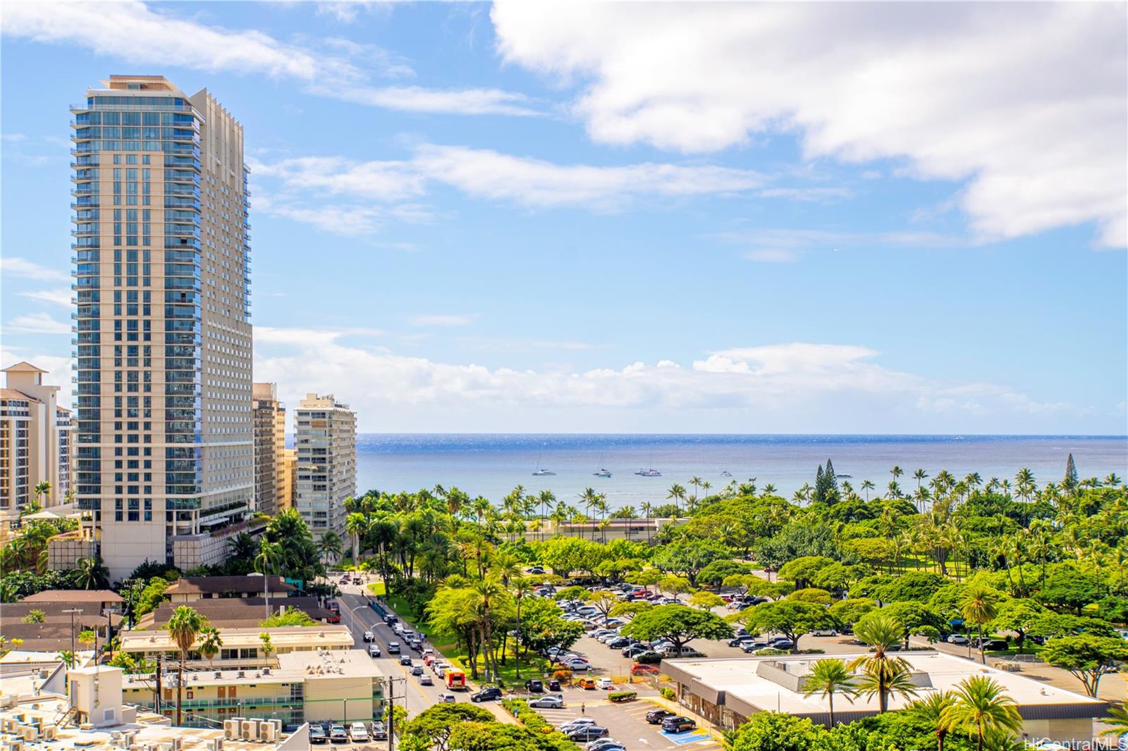 The Ritz-Carlton Residences condo # E1405, Honolulu, Hawaii - photo 22 of 24