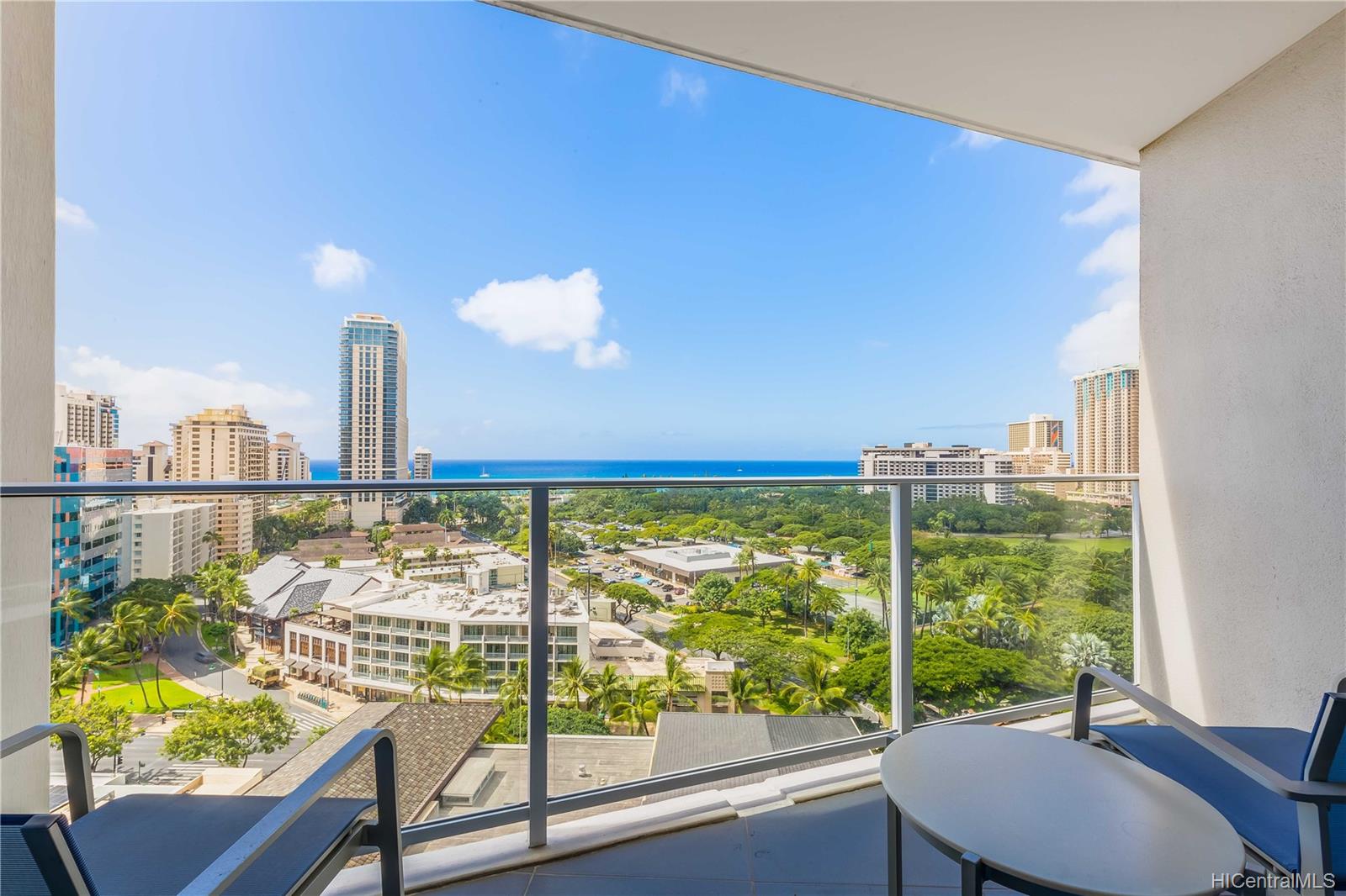 The Ritz-Carlton Residences condo # E1513 (Tower 1), Honolulu, Hawaii - photo 15 of 25