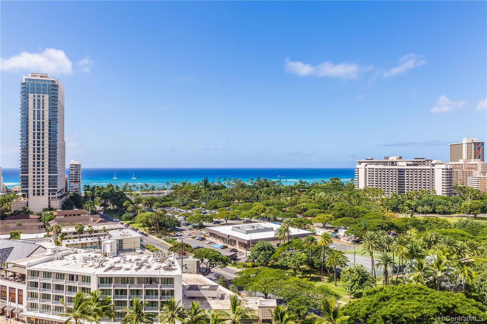 The Ritz-Carlton Residences condo # E1513 (Tower 1), Honolulu, Hawaii - photo 16 of 25