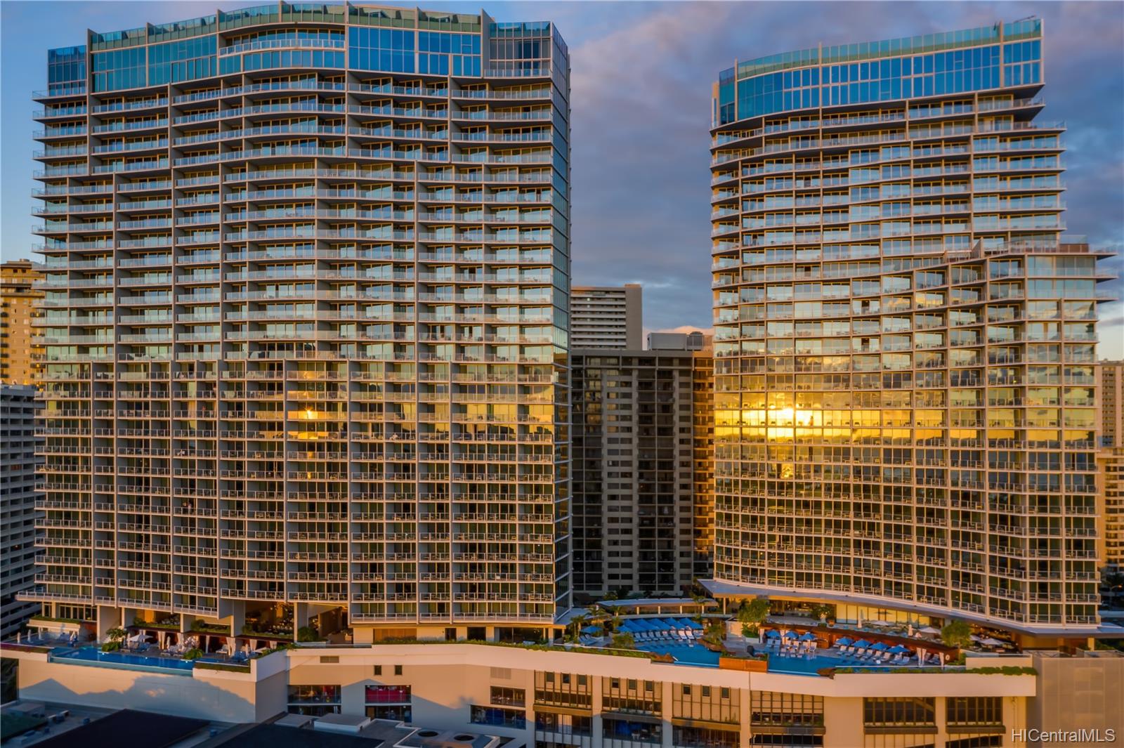 The Ritz-Carlton Residences condo # E1513 (Tower 1), Honolulu, Hawaii - photo 18 of 25
