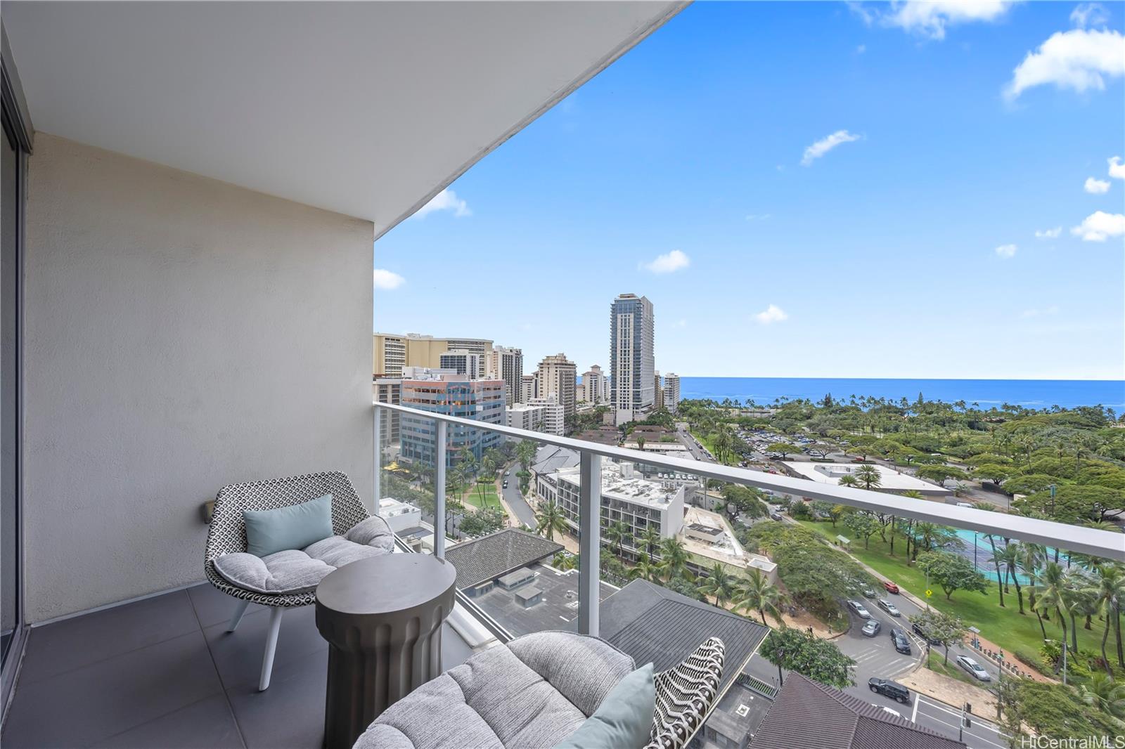 The Ritz-Carlton Residences condo # E1707, Honolulu, Hawaii - photo 14 of 24