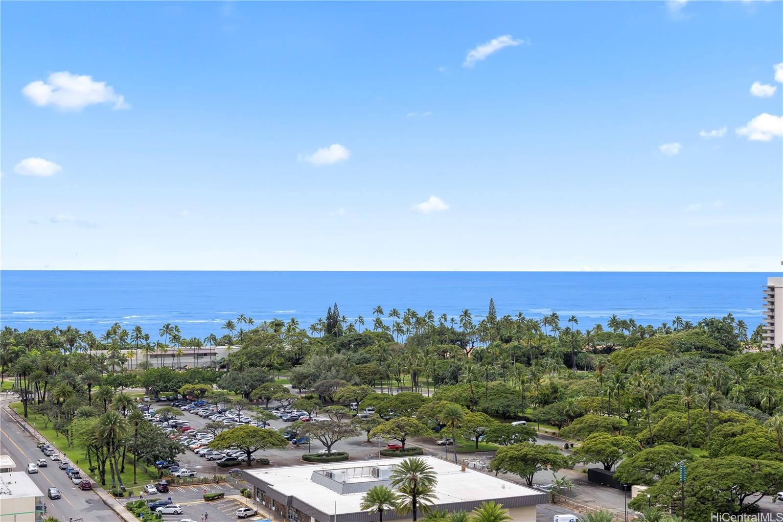 The Ritz-Carlton Residences condo # E1707, Honolulu, Hawaii - photo 17 of 24