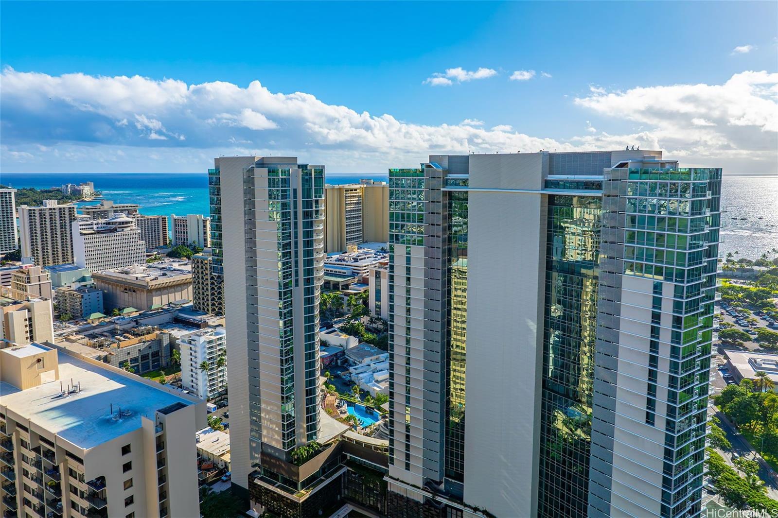 The Ritz-Carlton Residences condo # E1712, Honolulu, Hawaii - photo 2 of 25