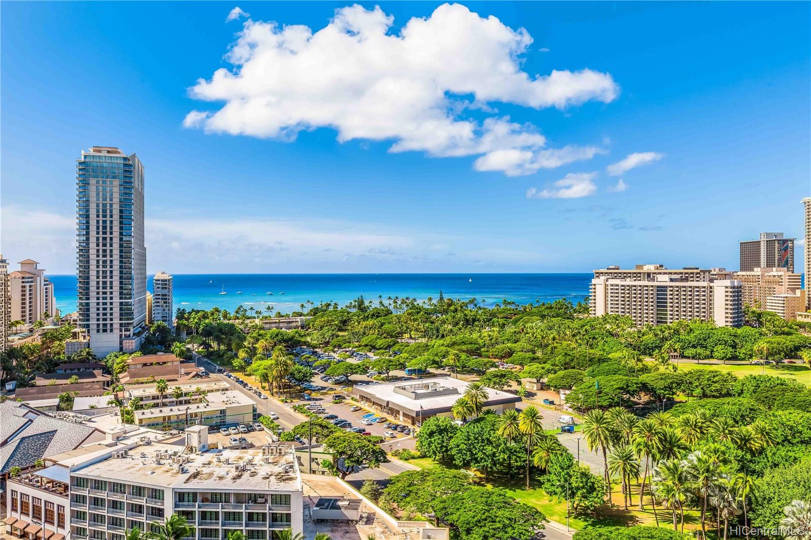 The Ritz-Carlton Residences condo # E1812, Honolulu, Hawaii - photo 14 of 20