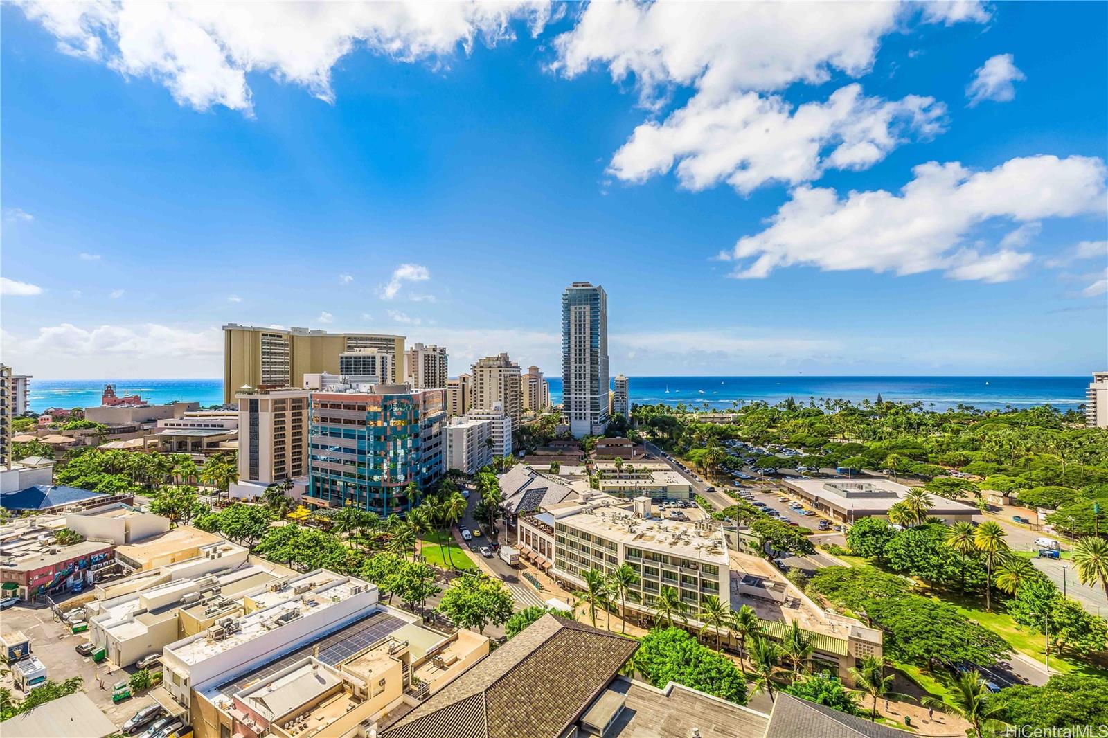 The Ritz-Carlton Residences condo # E1812, Honolulu, Hawaii - photo 15 of 20