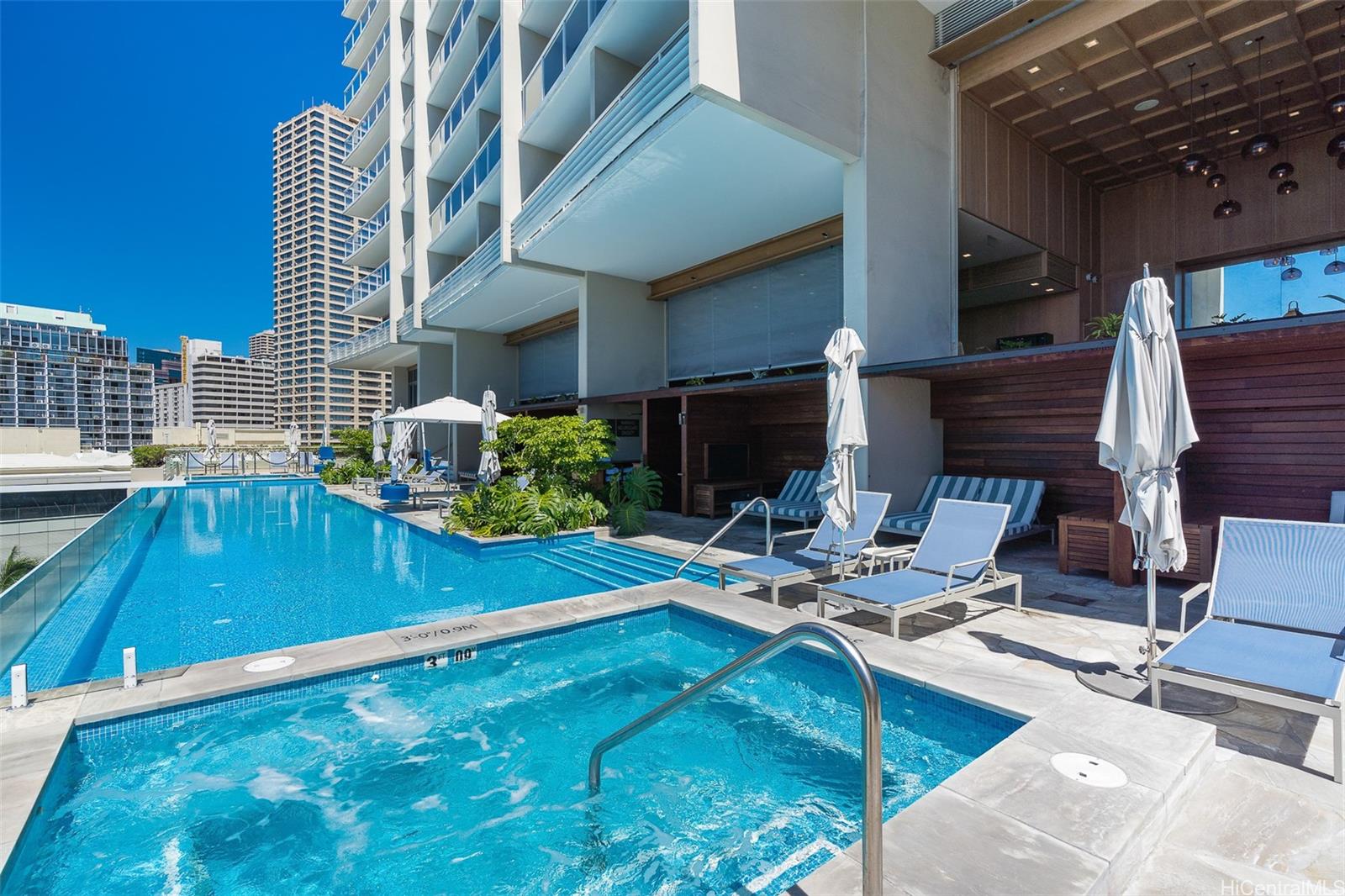 The Ritz-Carlton Residences condo # E 1814, Honolulu, Hawaii - photo 18 of 22