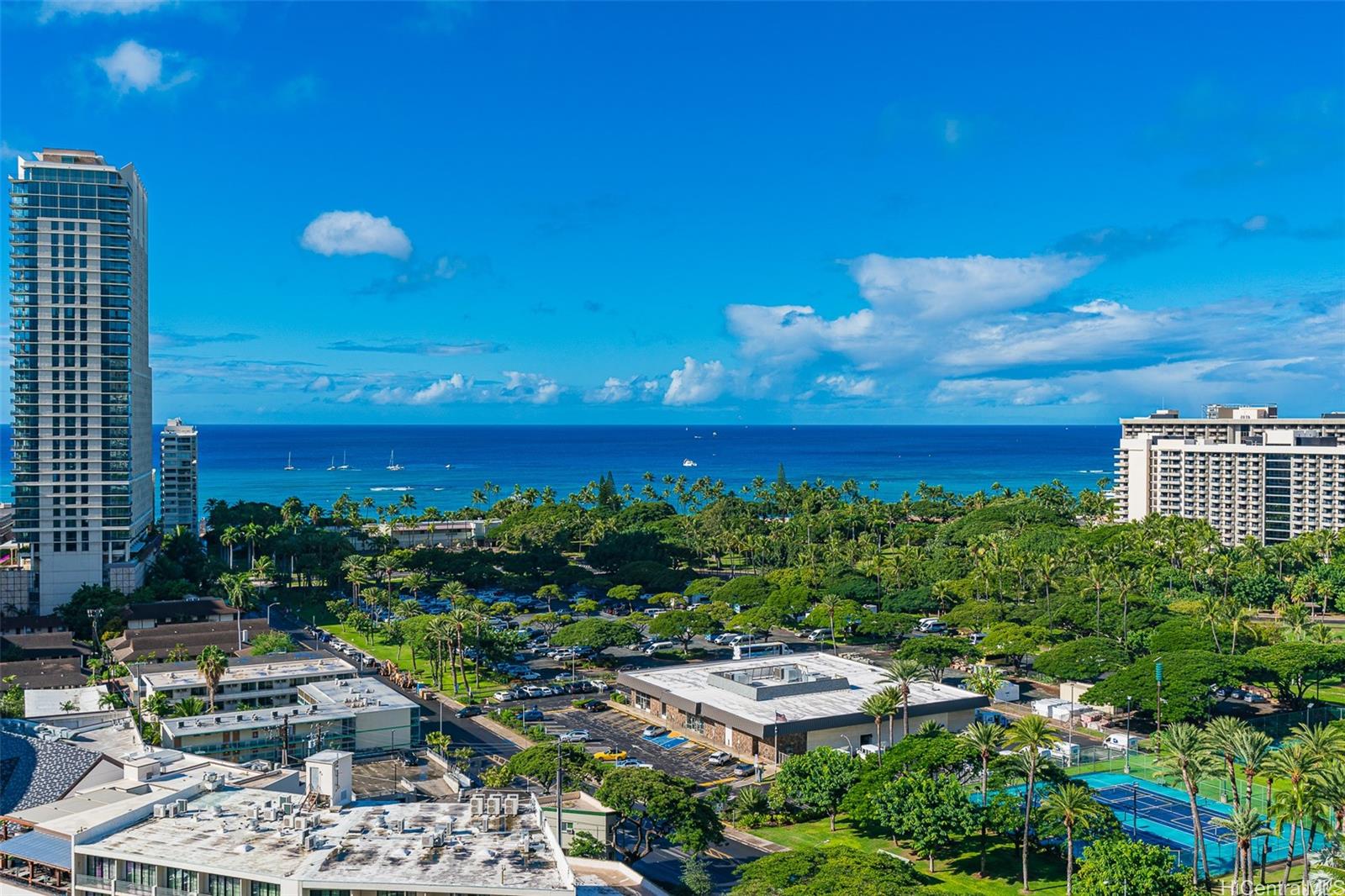 The Ritz-Carlton Residences condo # E 1814, Honolulu, Hawaii - photo 3 of 22