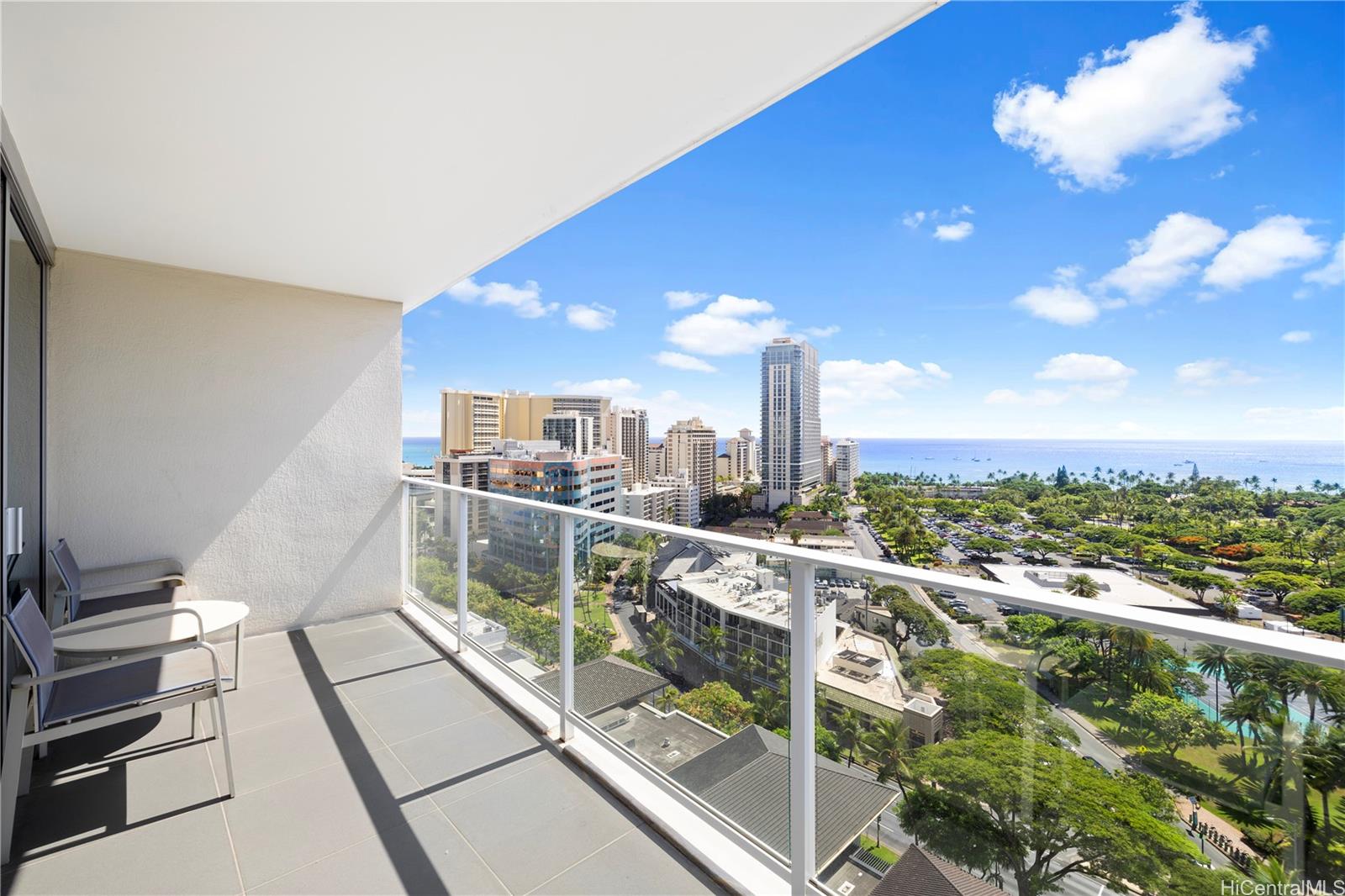 The Ritz-Carlton Residences condo # E1905, Honolulu, Hawaii - photo 5 of 24