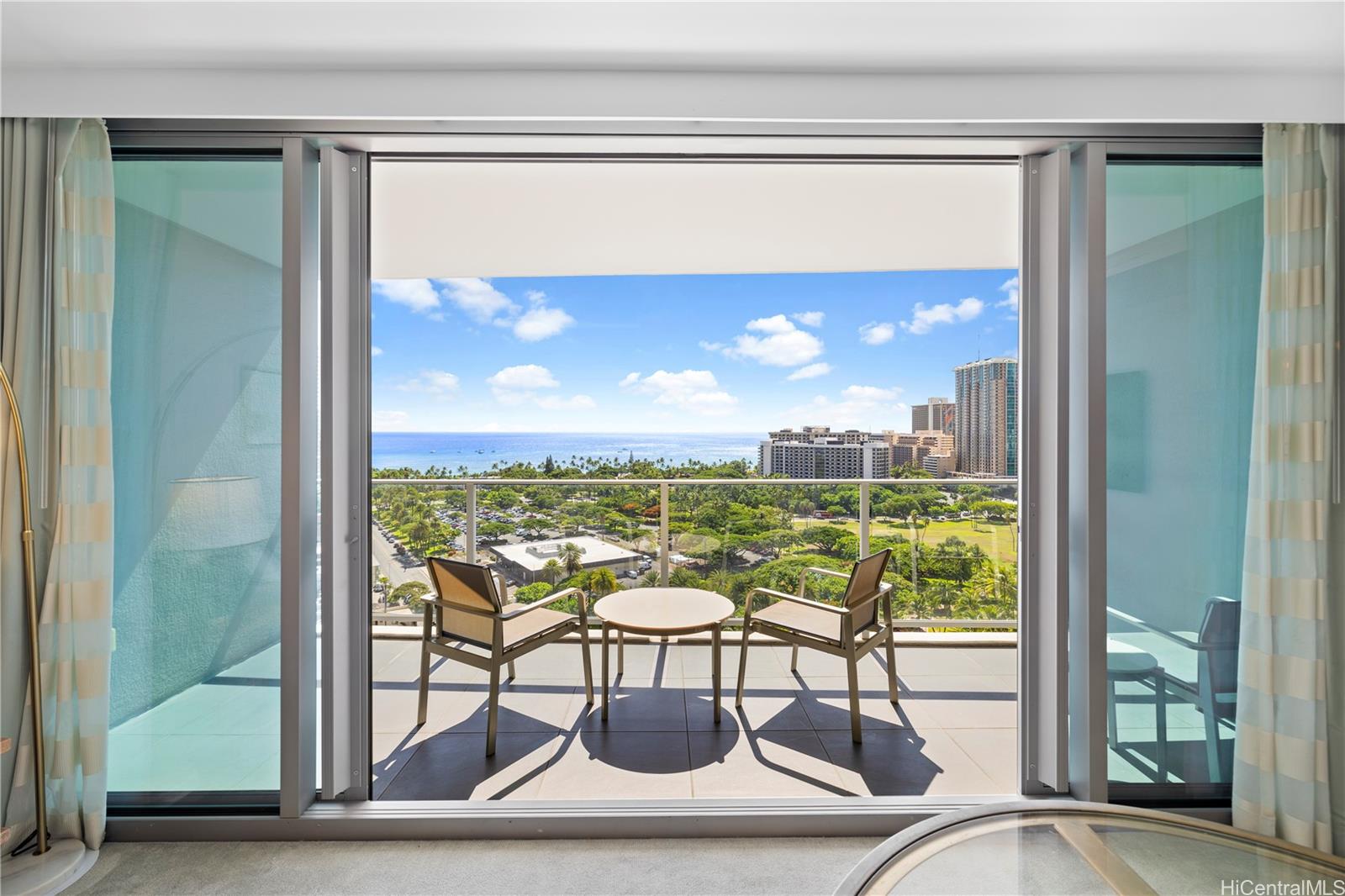 The Ritz-Carlton Residences condo # E1905, Honolulu, Hawaii - photo 6 of 24