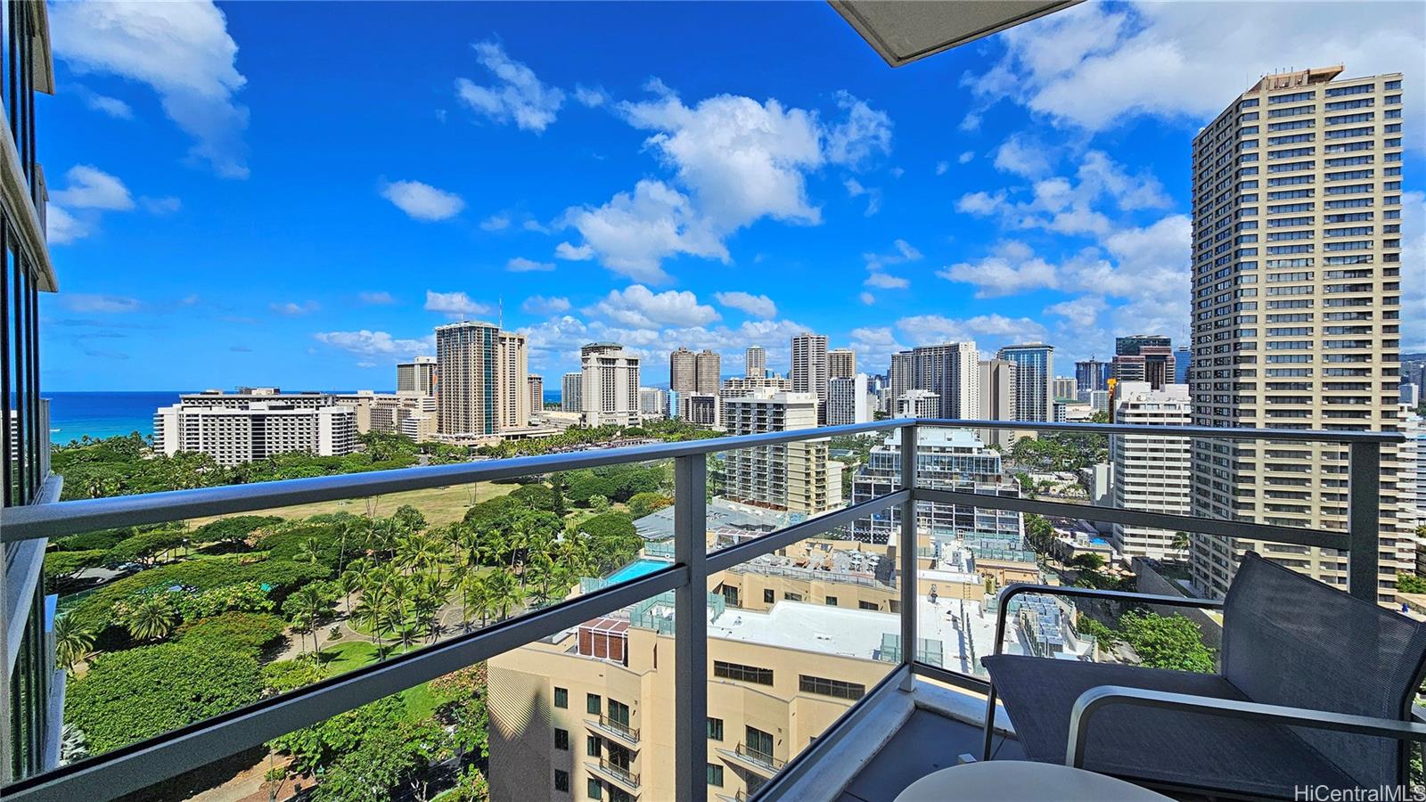 The Ritz-Carlton Residences condo # E2001, Honolulu, Hawaii - photo 2 of 24