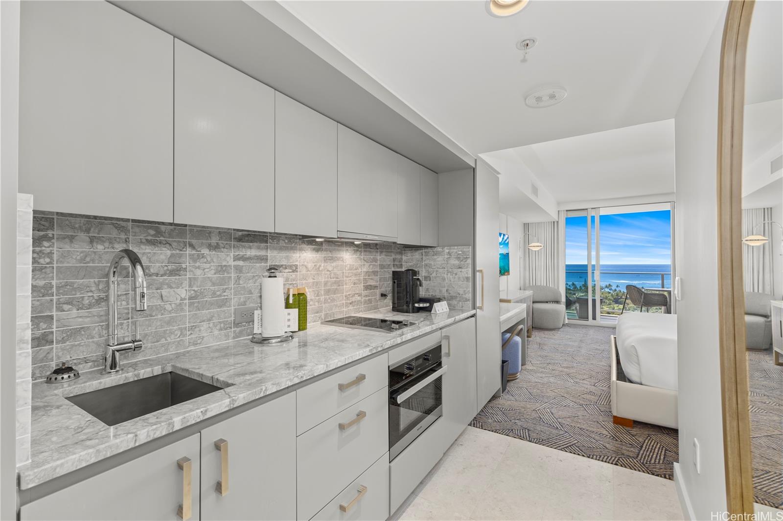 The Ritz-Carlton Residences condo # E2006, Honolulu, Hawaii - photo 11 of 18