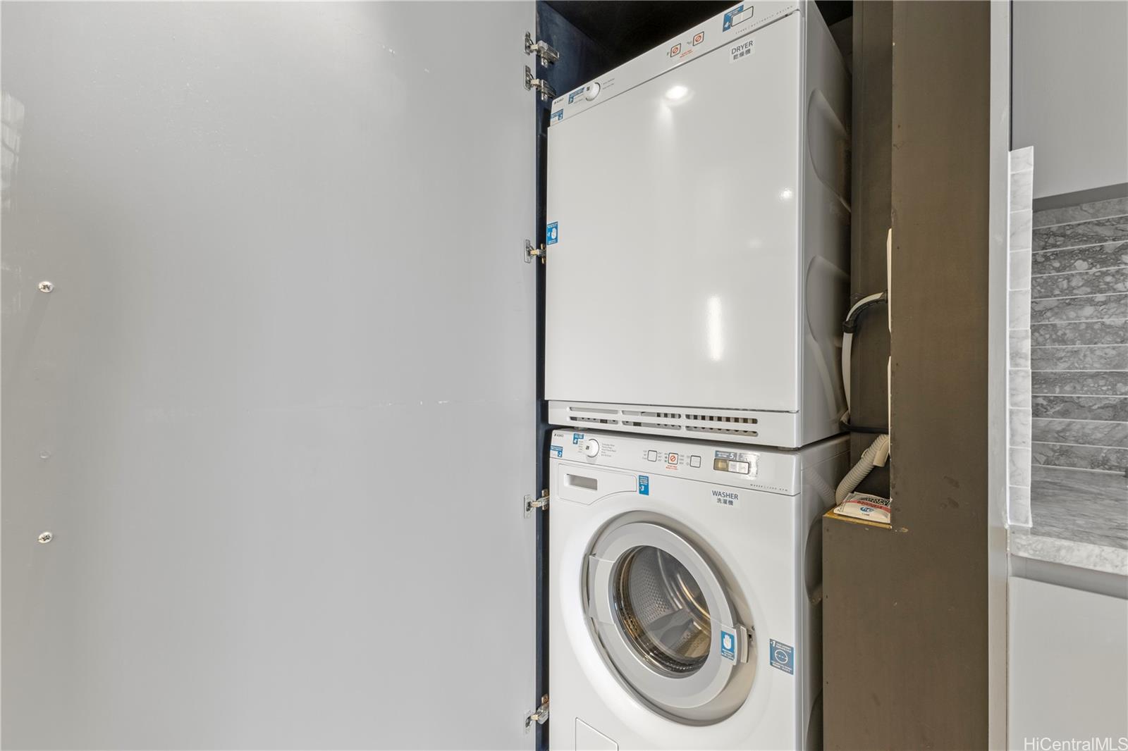 The Ritz-Carlton Residences condo # E2006, Honolulu, Hawaii - photo 12 of 18