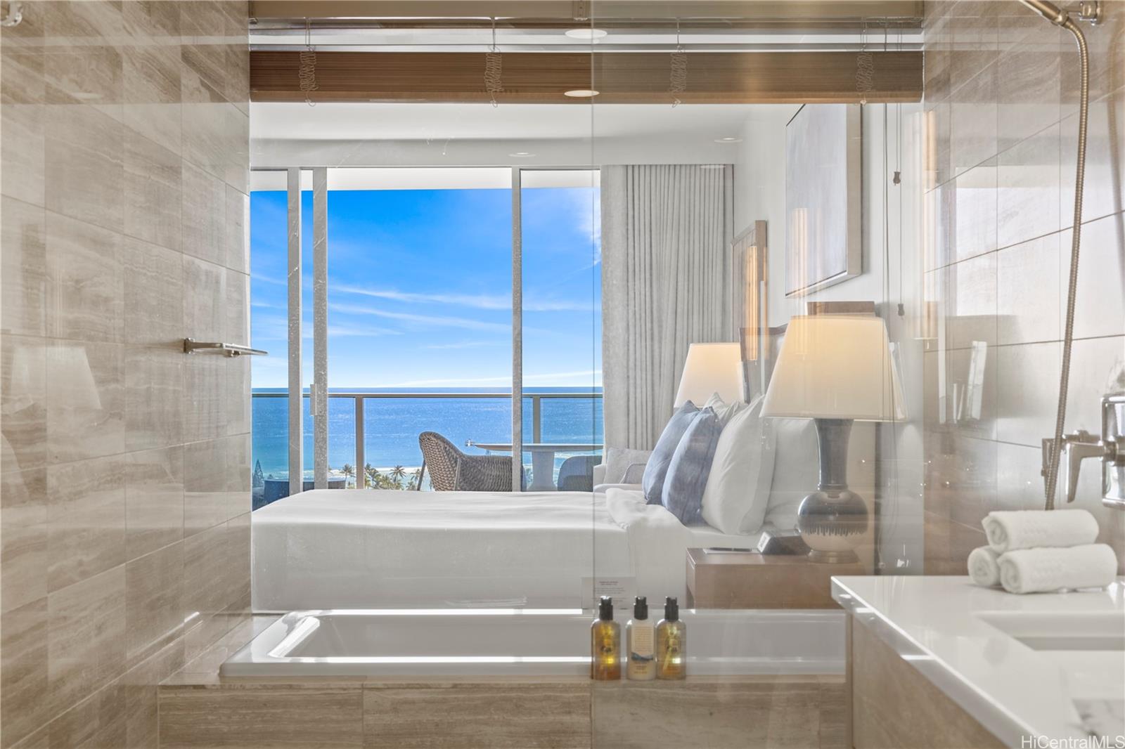 The Ritz-Carlton Residences condo # E2006, Honolulu, Hawaii - photo 15 of 18