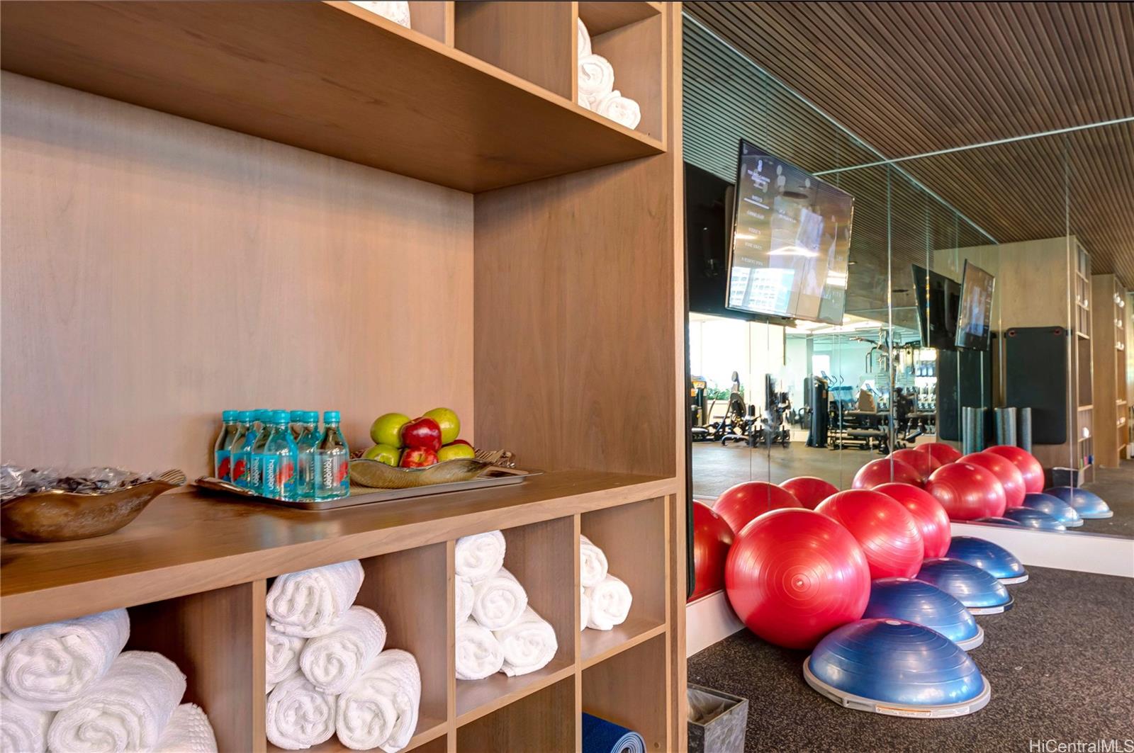 The Ritz-Carlton Residences condo # E2006, Honolulu, Hawaii - photo 18 of 18