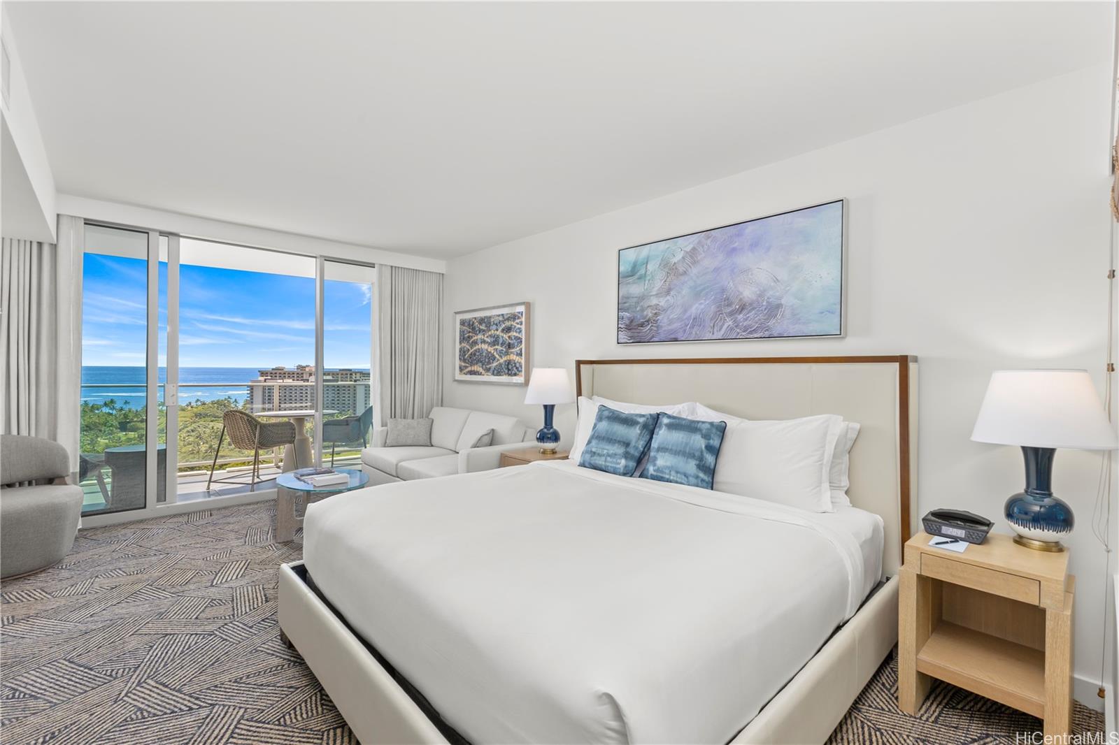 The Ritz-Carlton Residences condo # E2006, Honolulu, Hawaii - photo 3 of 18