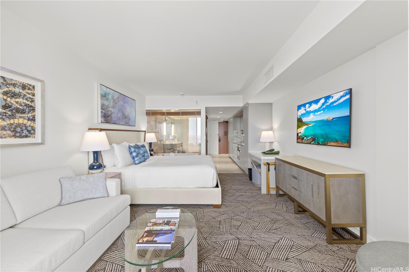 The Ritz-Carlton Residences condo # E2006, Honolulu, Hawaii - photo 6 of 18