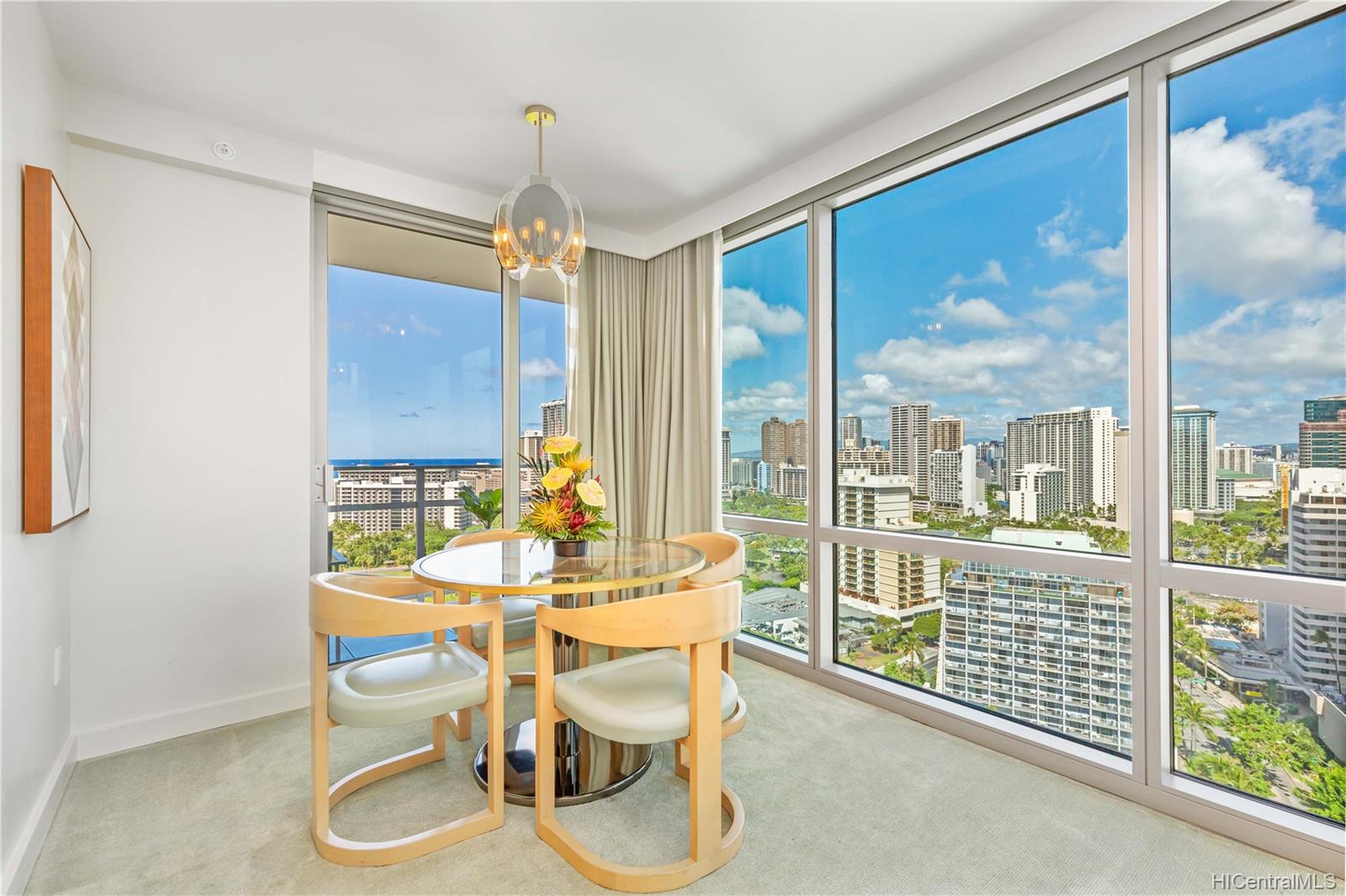 The Ritz-Carlton Residences condo # E2201, Honolulu, Hawaii - photo 18 of 23