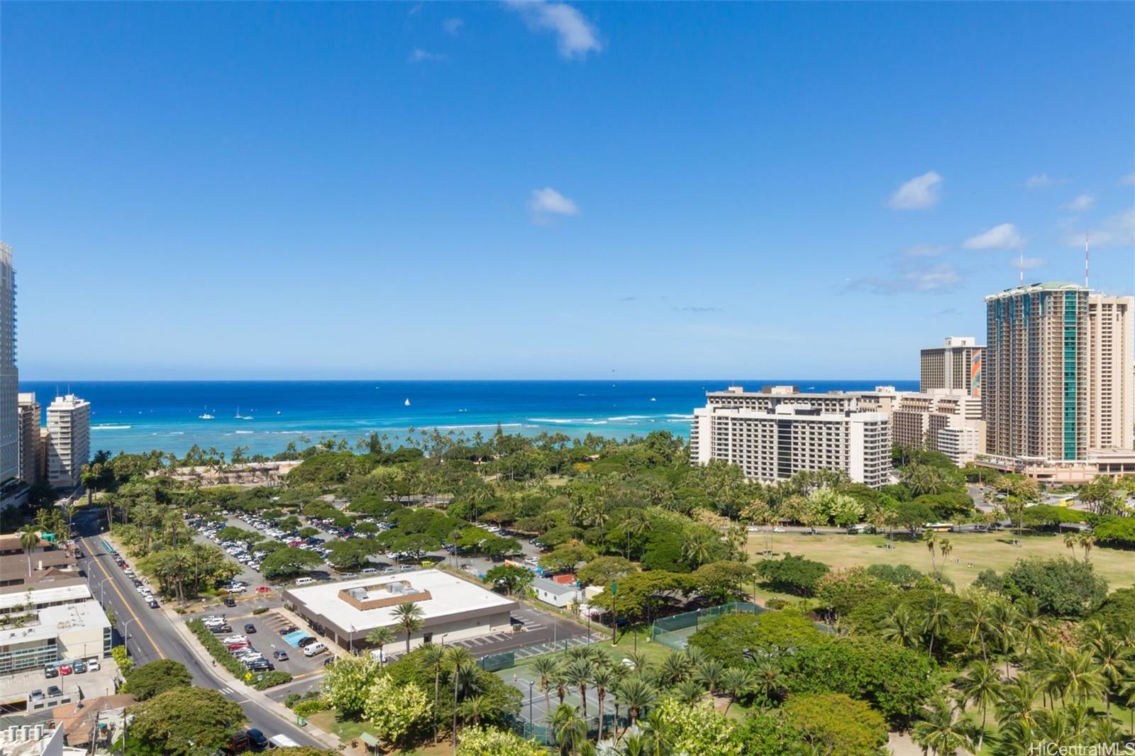 The Ritz-Carlton Residences condo # E2205, Honolulu, Hawaii - photo 16 of 19