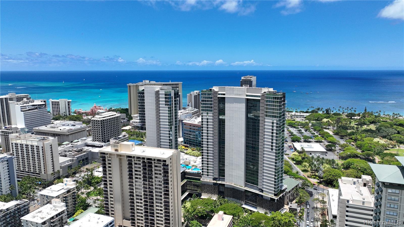 The Ritz-Carlton Residences condo # E2212, Honolulu, Hawaii - photo 19 of 24