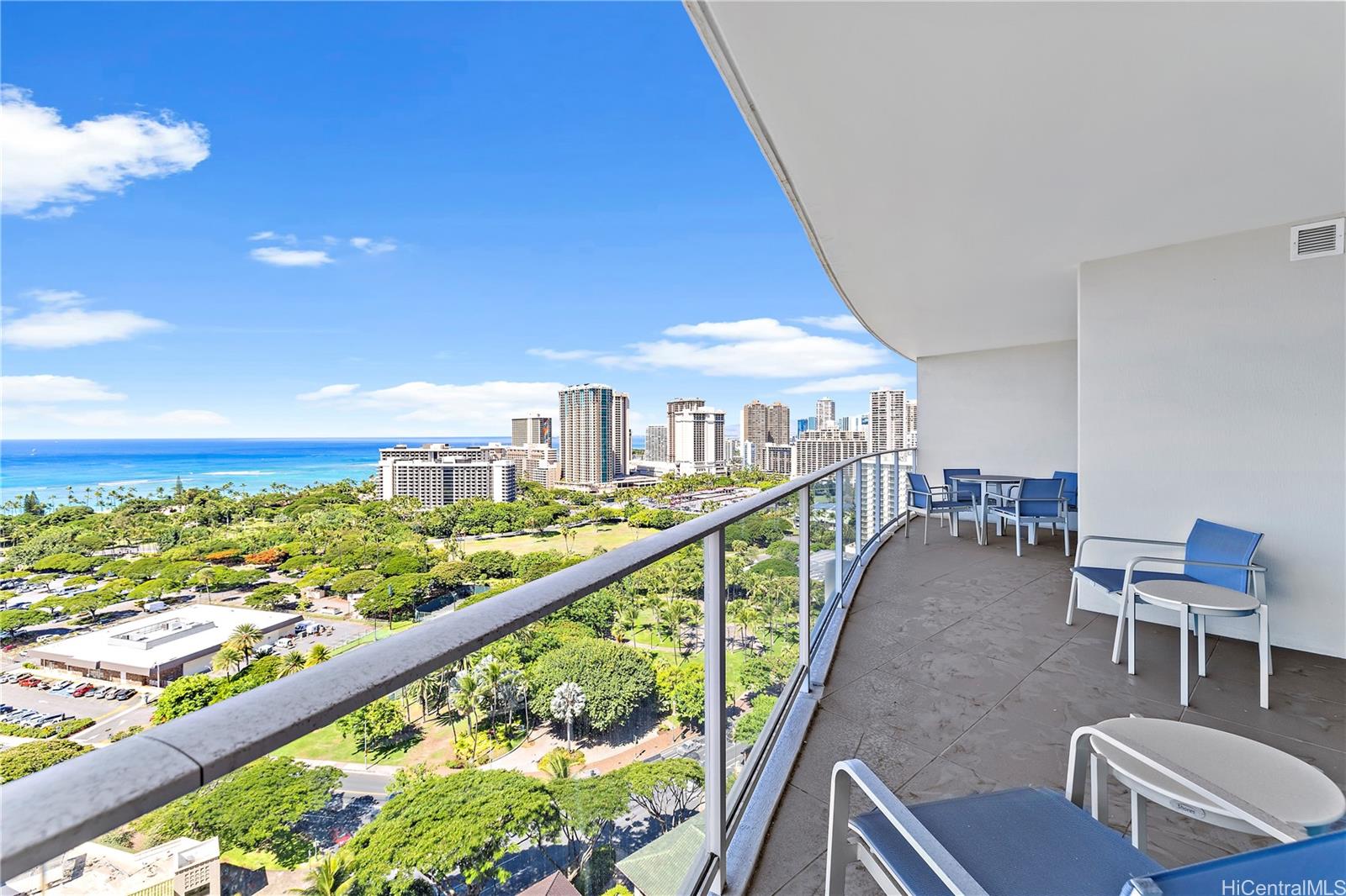 The Ritz-Carlton Residences condo # E2308, Honolulu, Hawaii - photo 4 of 25