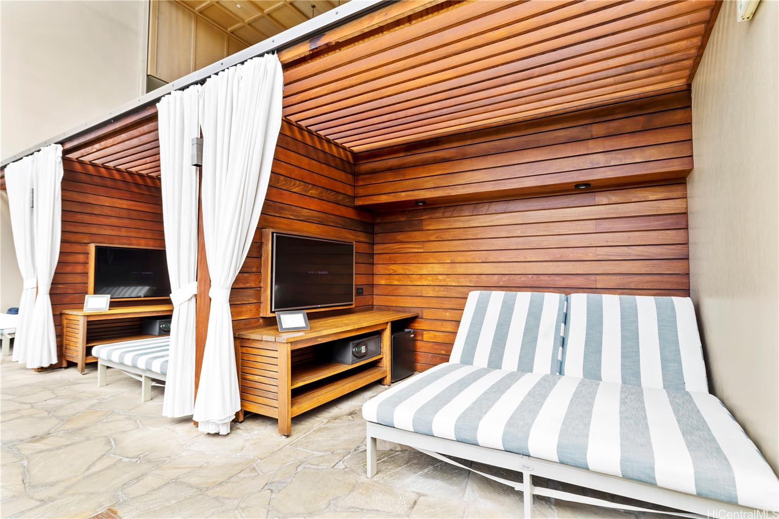 The Ritz-Carlton Residences condo # E2710, Honolulu, Hawaii - photo 22 of 25