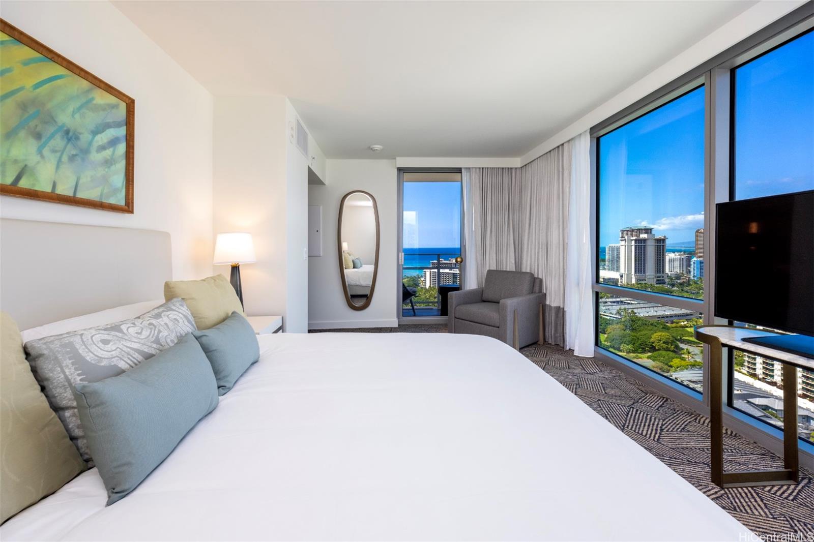 The Ritz-Carlton Residences condo # E2801, Honolulu, Hawaii - photo 15 of 25