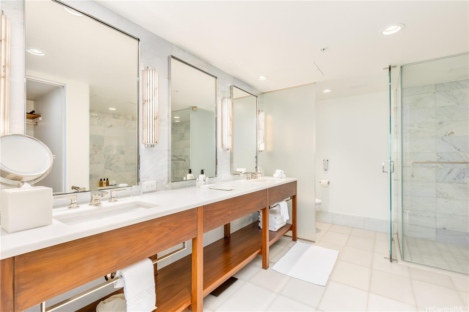 The Ritz-Carlton Residences condo # E2802, Honolulu, Hawaii - photo 15 of 25