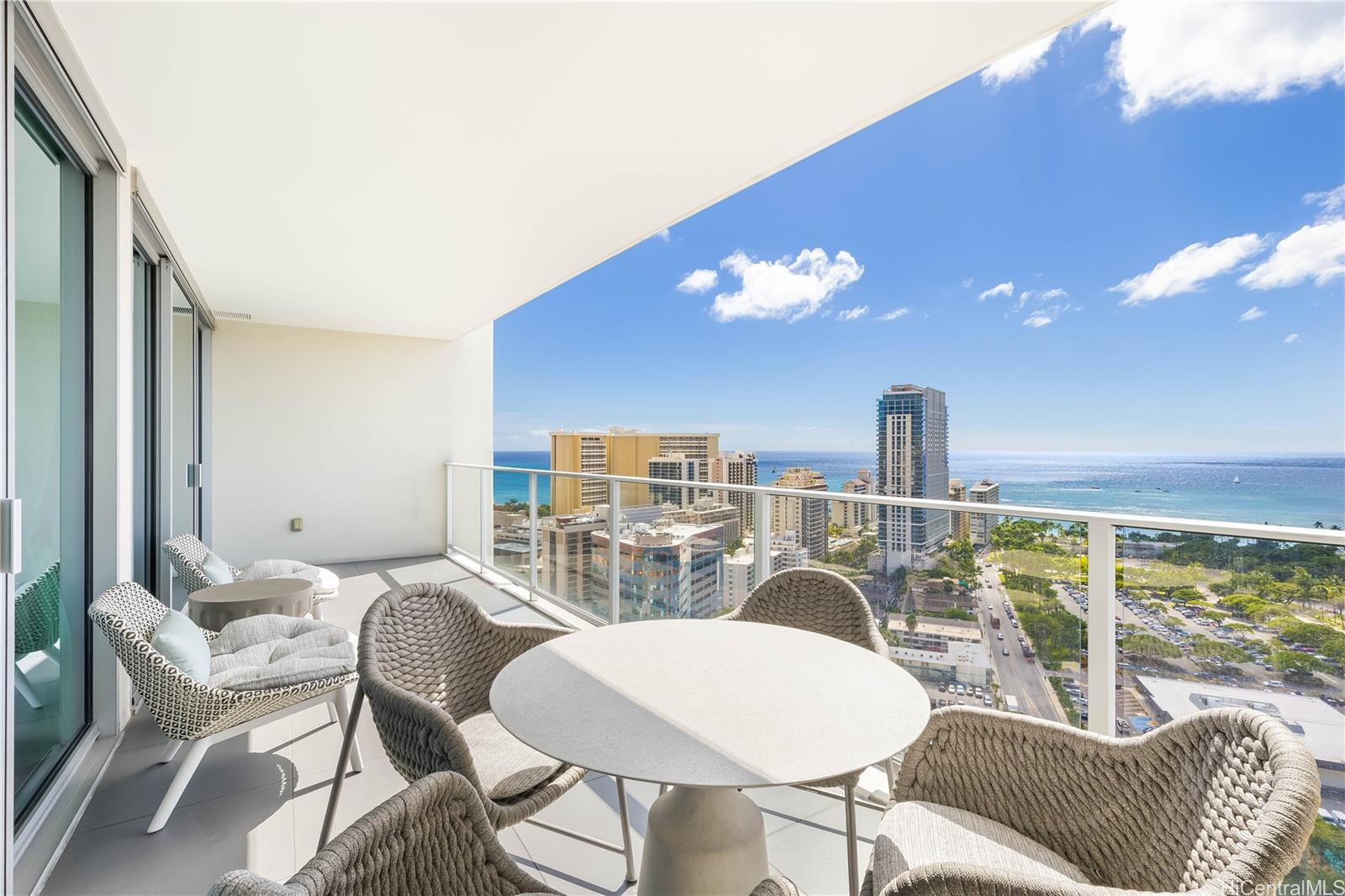 The Ritz-Carlton Residences condo # E2802, Honolulu, Hawaii - photo 5 of 25