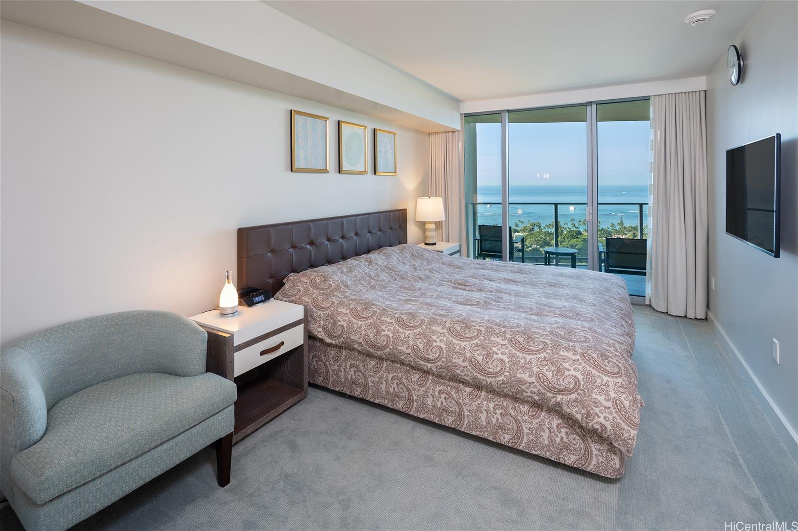 The Ritz-Carlton Residences condo # E2808, Honolulu, Hawaii - photo 9 of 21