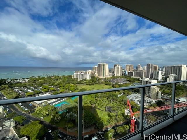 The Ritz-Carlton Residences condo # E3003, Honolulu, Hawaii - photo 23 of 24