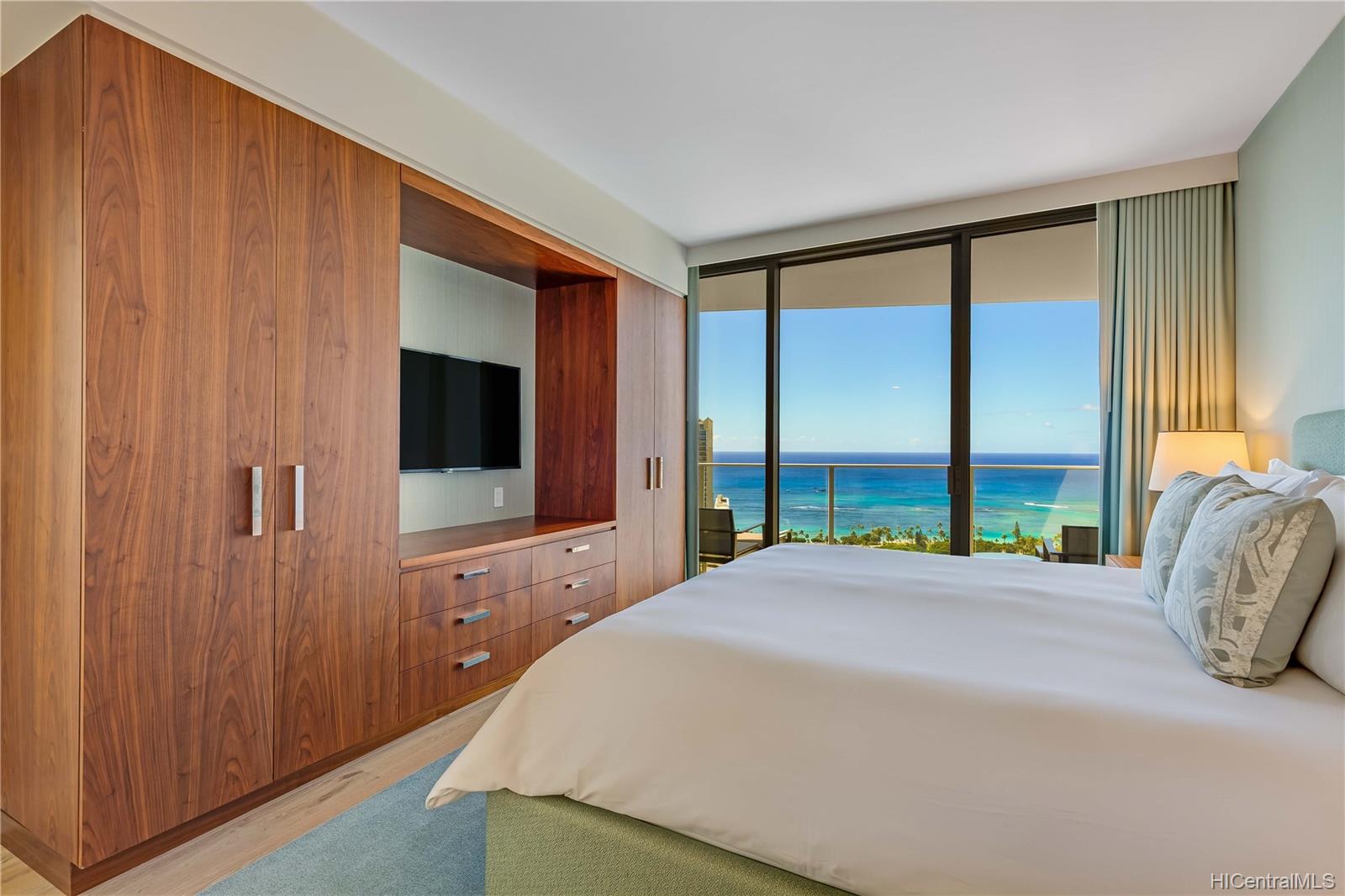 The Ritz-Carlton Residences condo # E3407 (Tower 1), Honolulu, Hawaii - photo 12 of 25