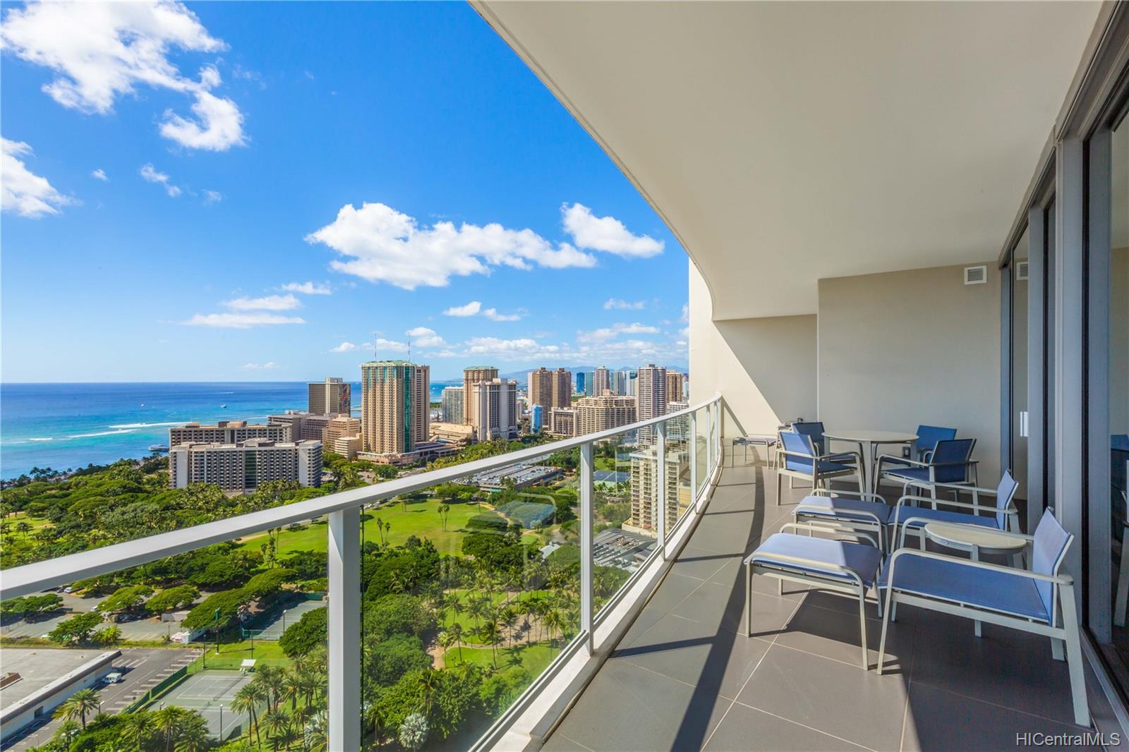 The Ritz-Carlton Residences condo # E3407 (Tower 1), Honolulu, Hawaii - photo 21 of 25